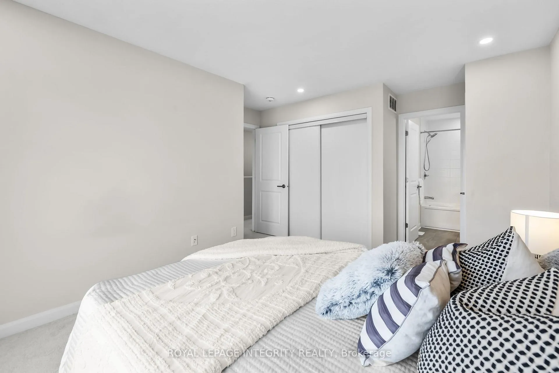 Photo 28 of 125 Attwell Private, Ottawa, Kanata - Morgan's Grant/South March — HOMEH