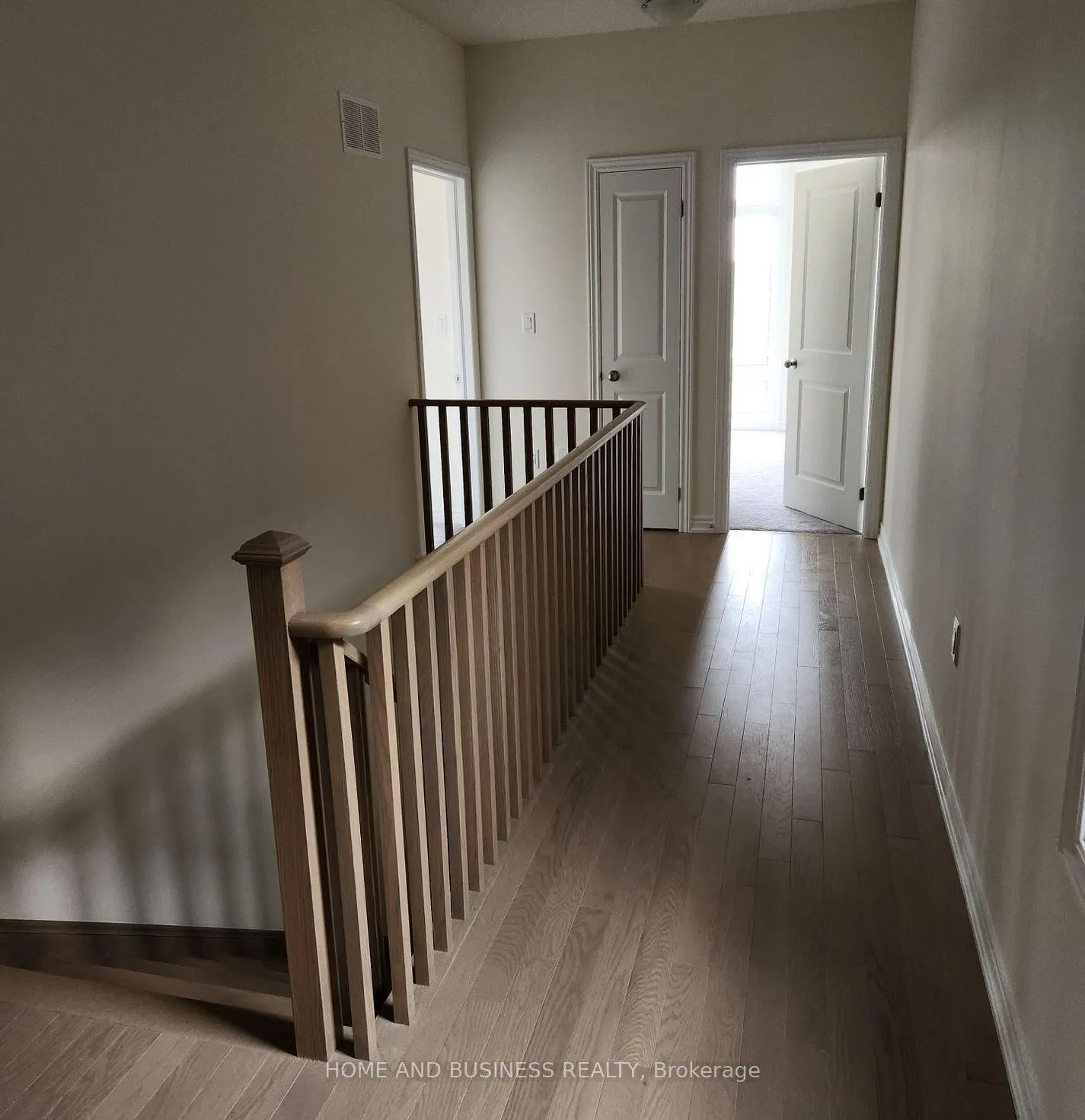 Photo 7 of 30 Hartington Street, Vaughan, Kleinburg — HOMEH