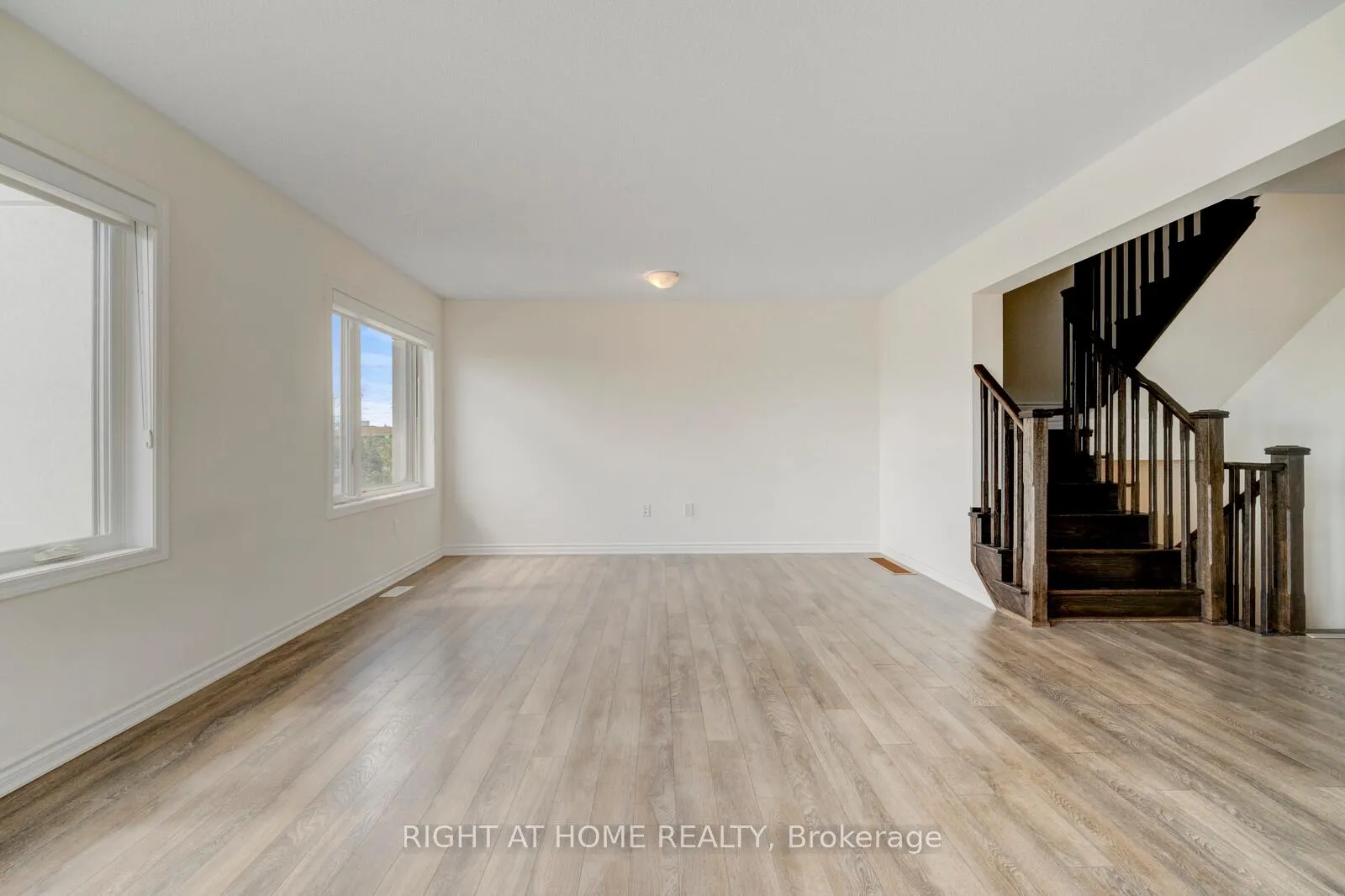 Photo 10 of Unit 7, 1125 Leger Way, Milton, Ford — HOMEH