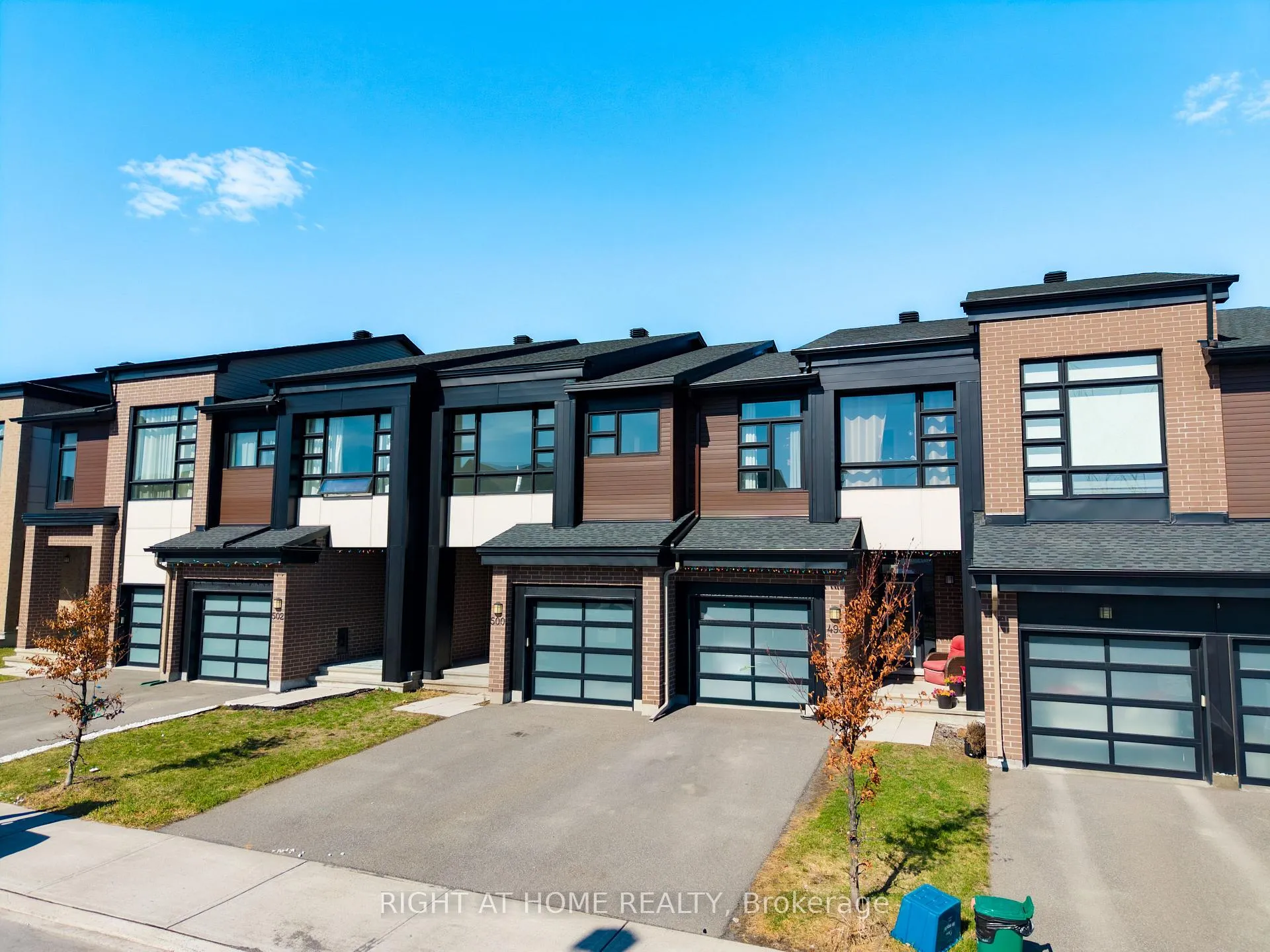 Photo 2 of 500 Triangle Street, Ottawa, Kanata - Emerald Meadows/Trailwest — HOMEH