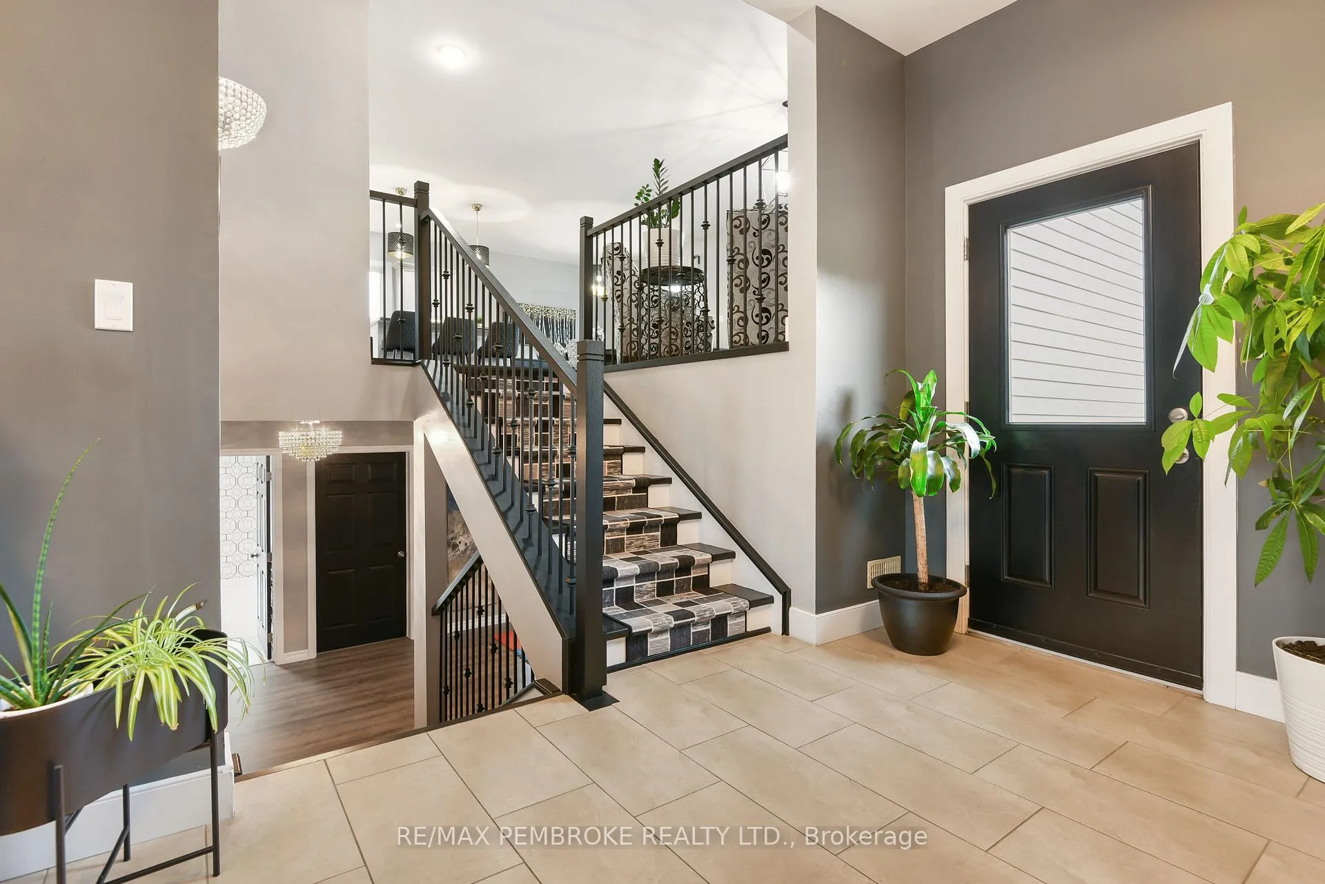 Photo 6 of 35 Vera Crescent, Whitewater Region, Beachburg — HOMEH