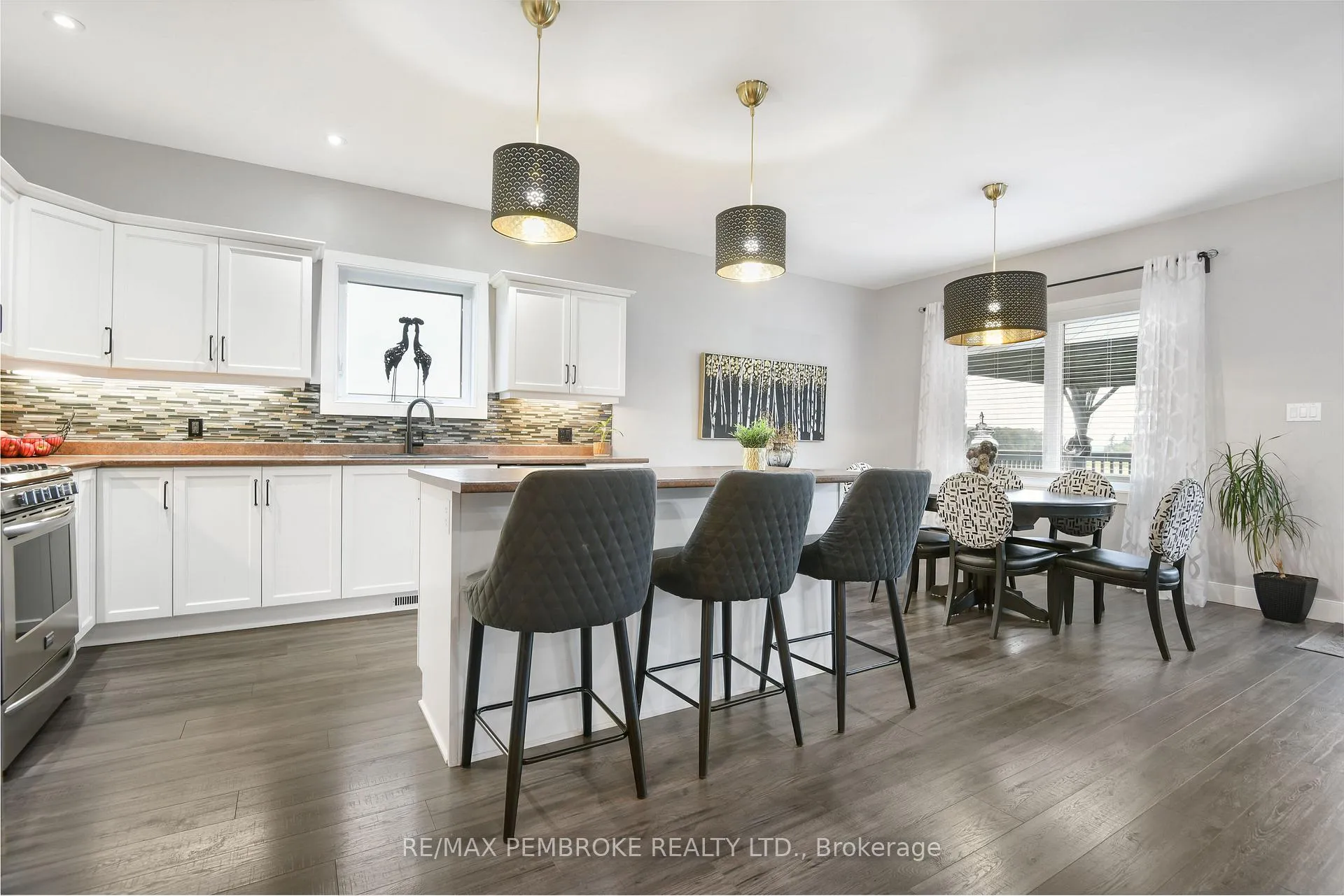 Photo 16 of 35 Vera Crescent, Whitewater Region, Beachburg — HOMEH