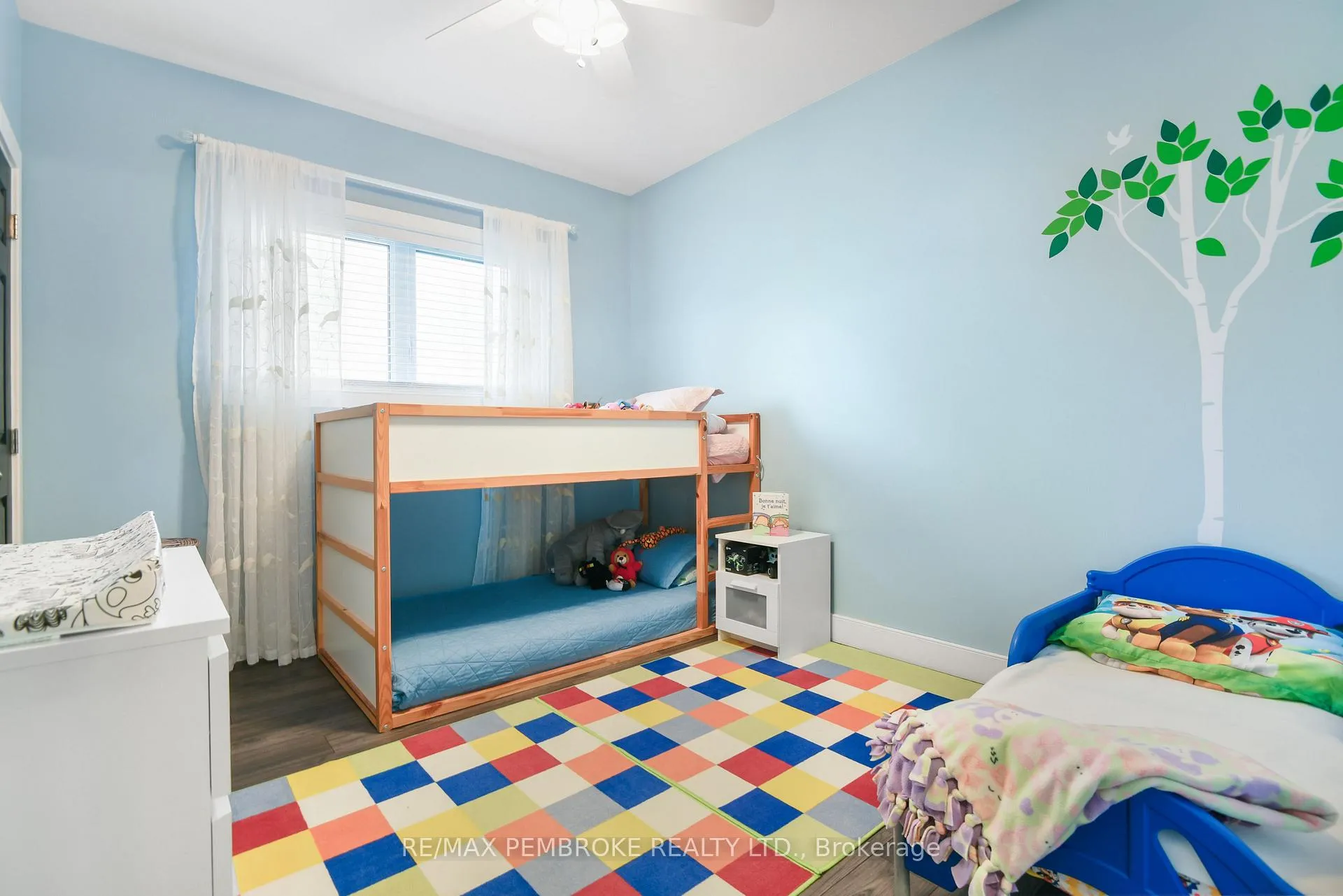 Photo 24 of 35 Vera Crescent, Whitewater Region, Beachburg — HOMEH