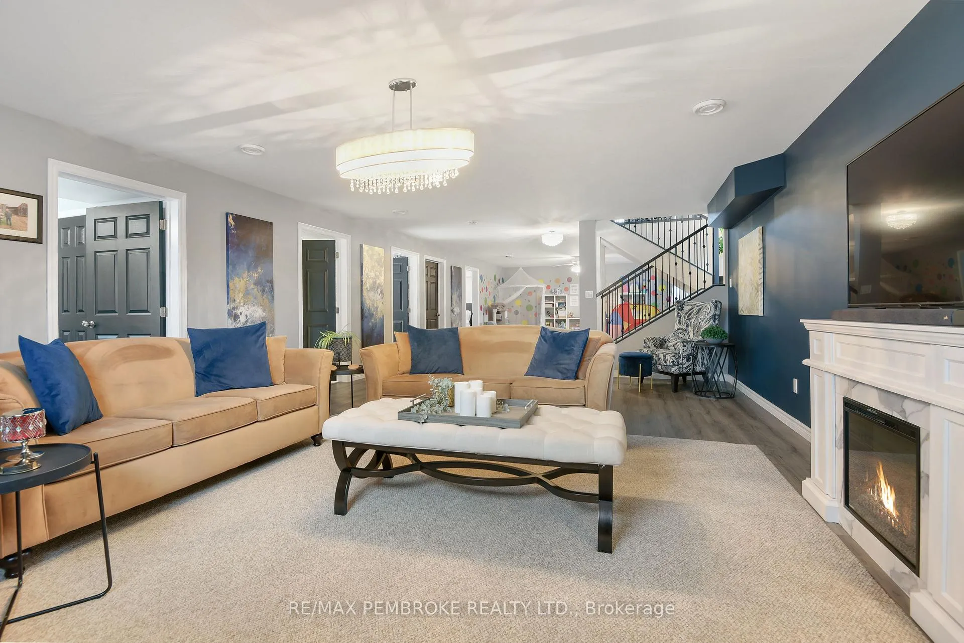 Photo 28 of 35 Vera Crescent, Whitewater Region, Beachburg — HOMEH