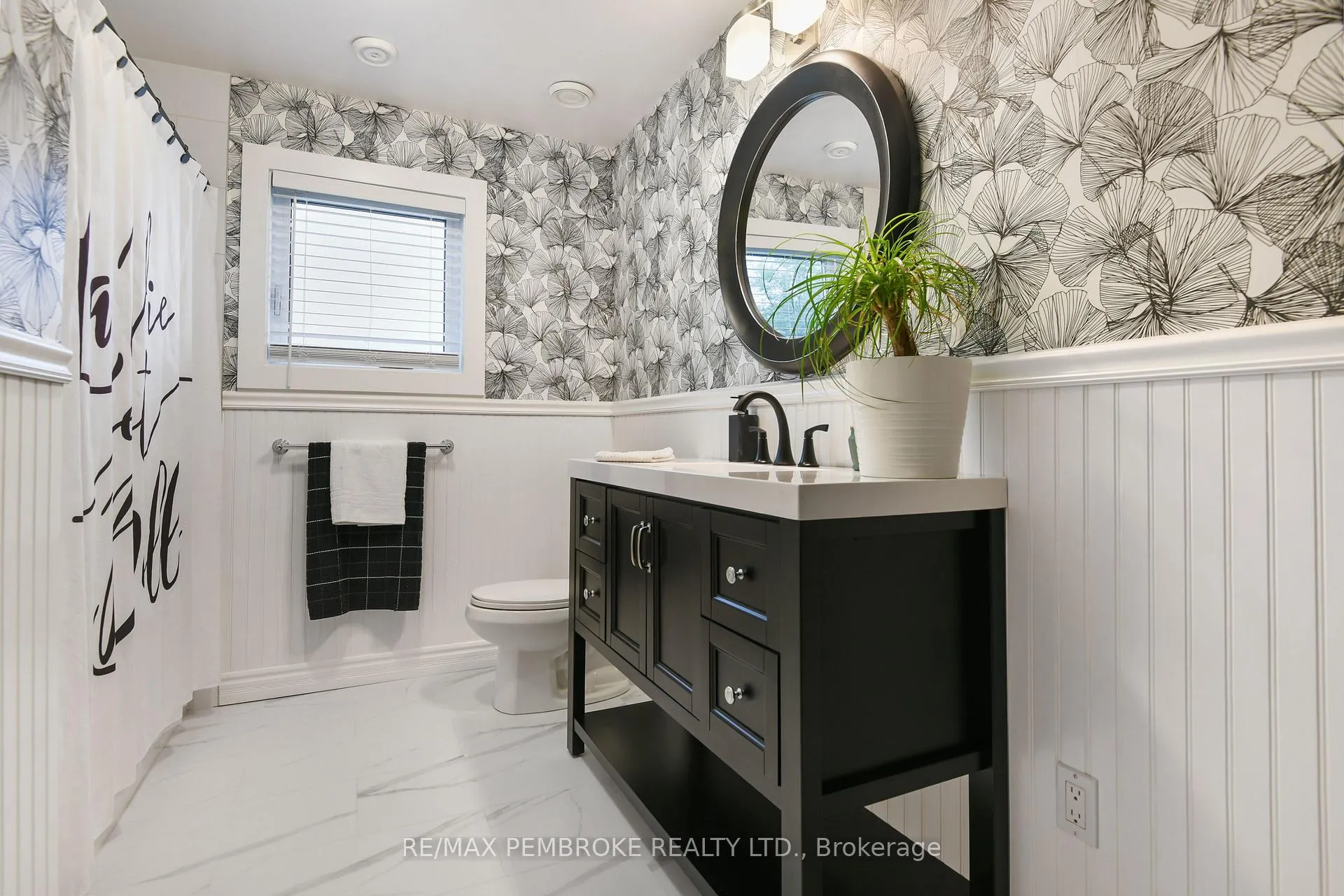 Photo 31 of 35 Vera Crescent, Whitewater Region, Beachburg — HOMEH
