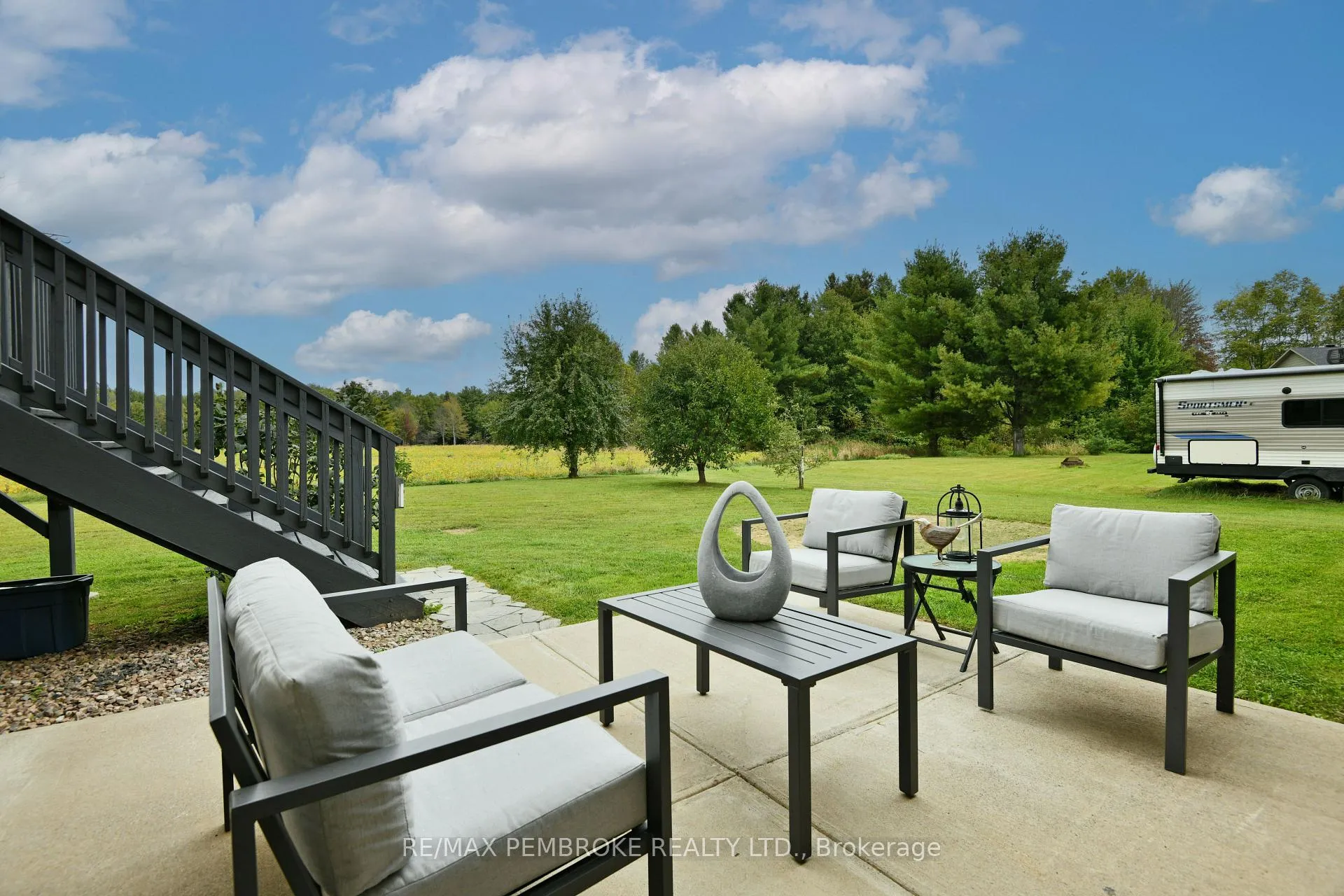 Photo 39 of 35 Vera Crescent, Whitewater Region, Beachburg — HOMEH