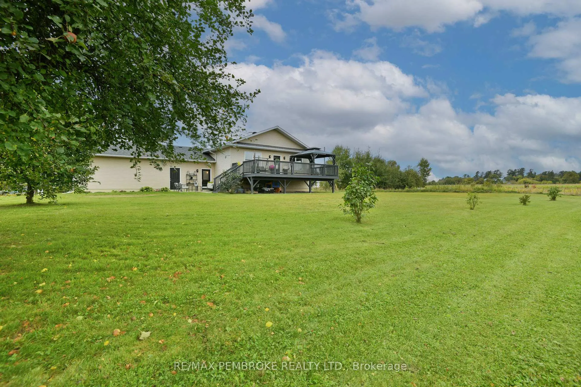 Photo 41 of 35 Vera Crescent, Whitewater Region, Beachburg — HOMEH
