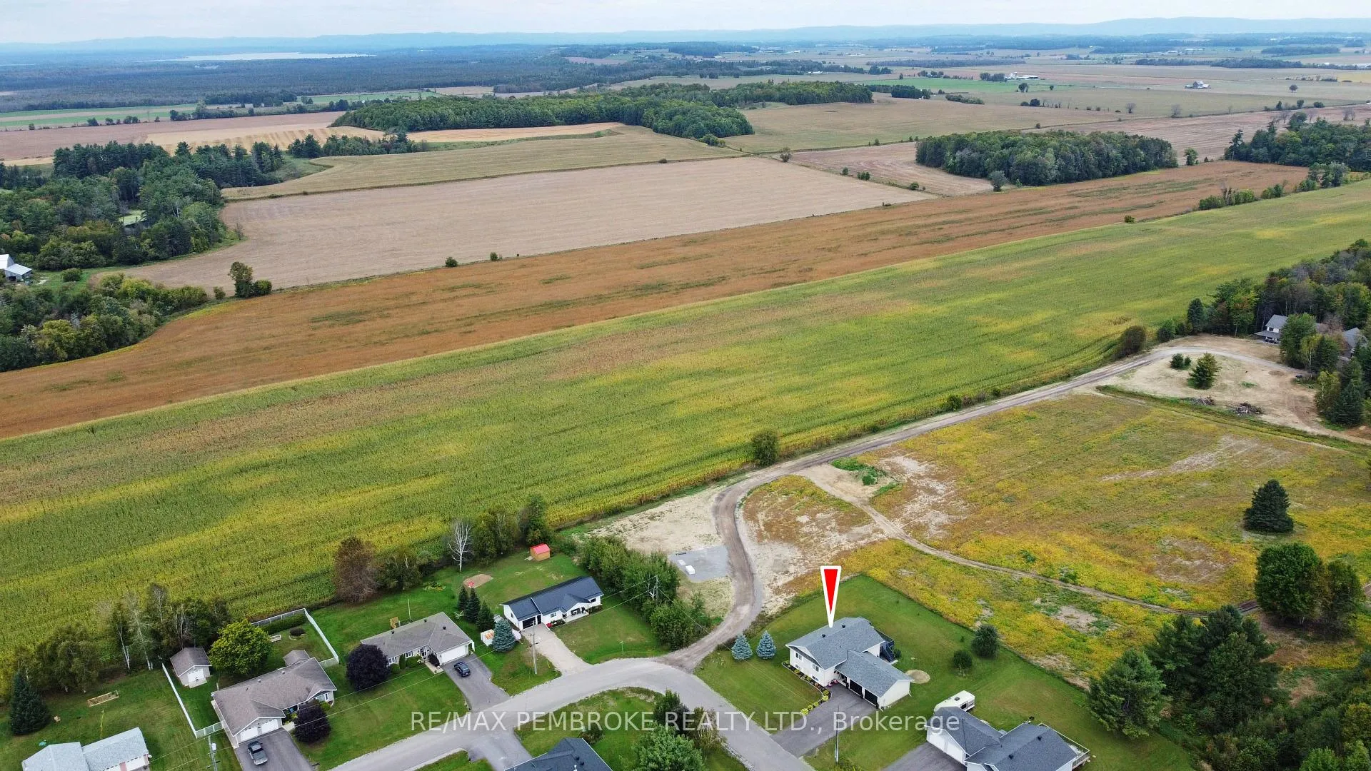 Photo 48 of 35 Vera Crescent, Whitewater Region, Beachburg — HOMEH