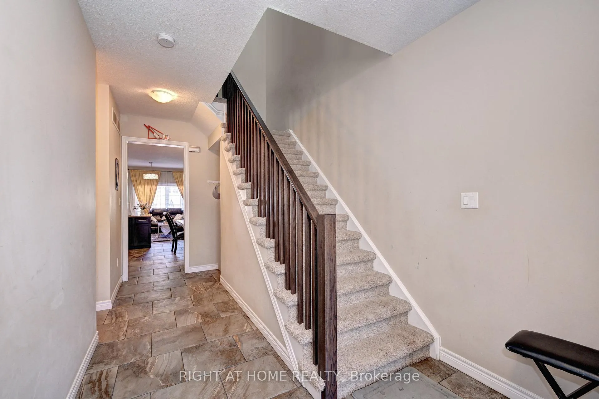 Photo 14 of 33 Mussen Street, Guelph, Victoria North — HOMEH