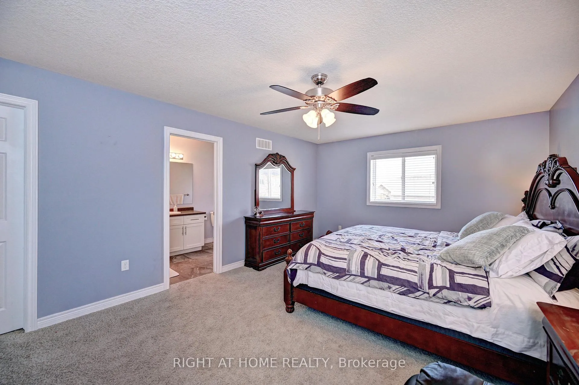 Photo 18 of 33 Mussen Street, Guelph, Victoria North — HOMEH