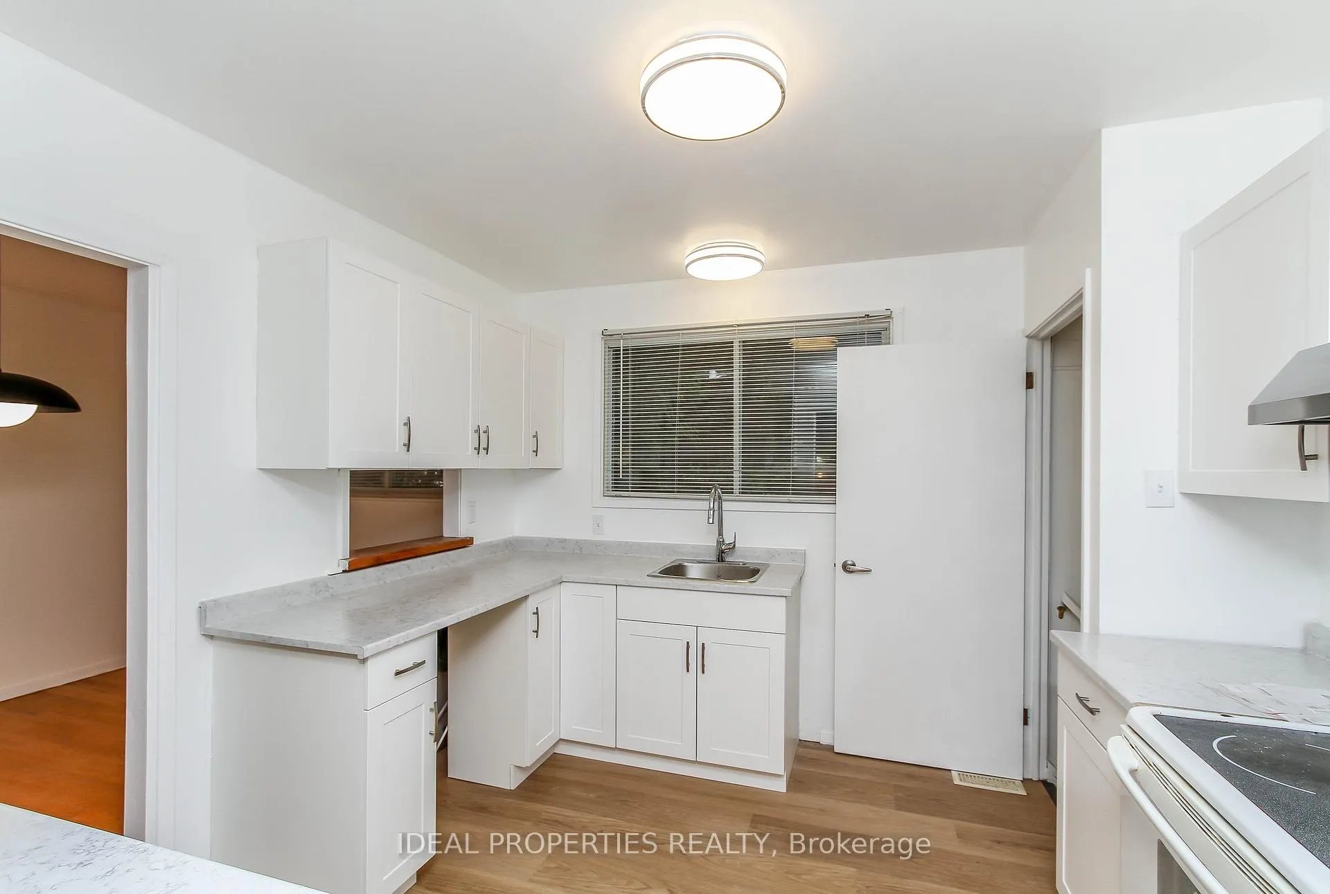 Photo 9 of 2699 Stone Crescent, Ottawa, Redwood Park — HOMEH