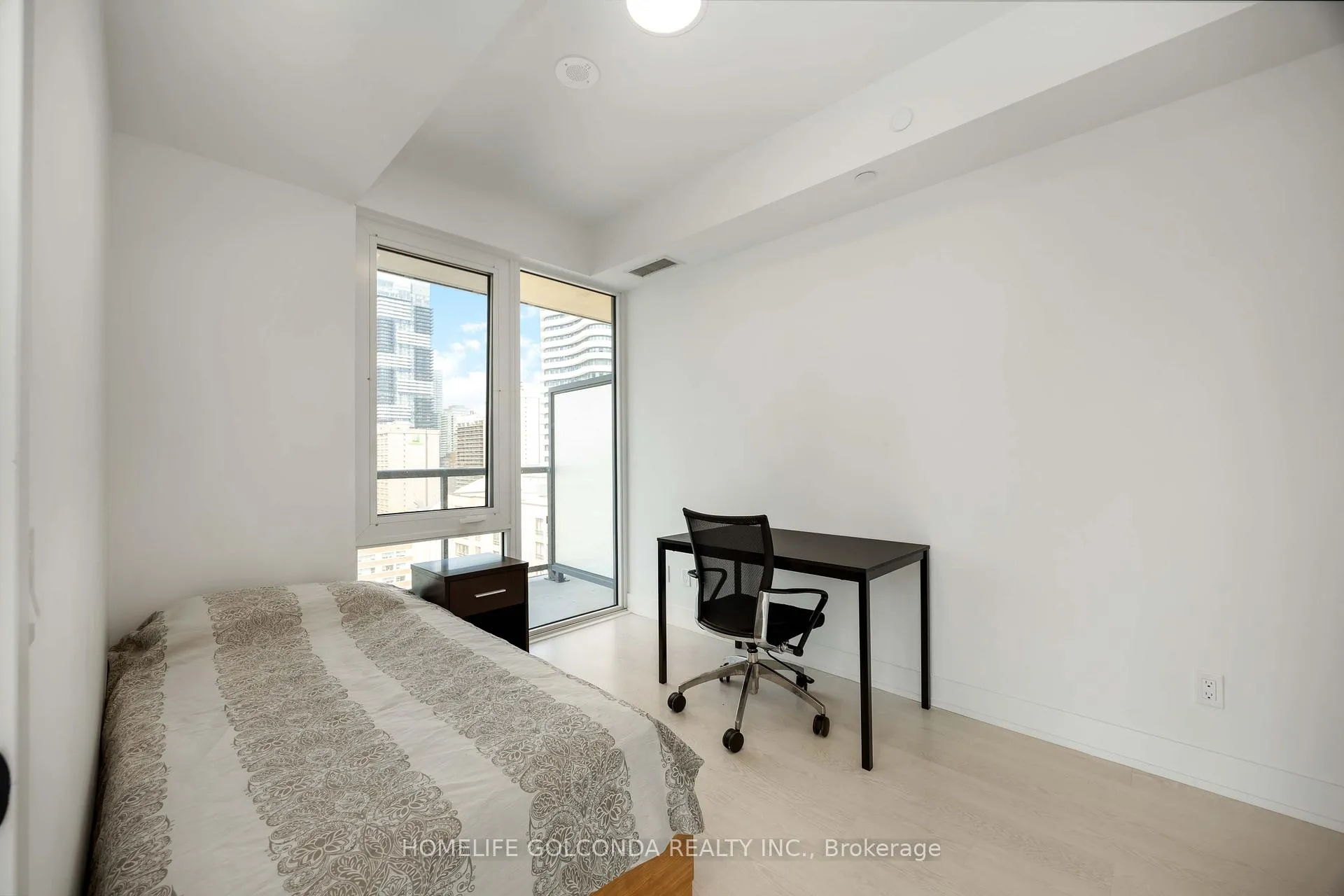 Photo 4 of Unit 1703, 308 Jarvis Street, Toronto, Church-Yonge Corridor — HOMEH