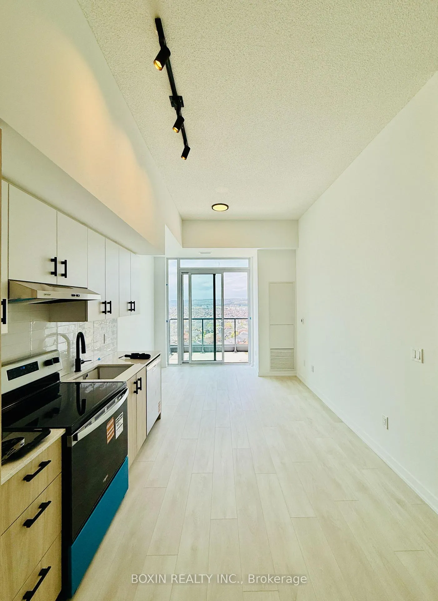 Photo 9 of Unit C1609, 4878 Powers Common, Burlington, Alton — HOMEH