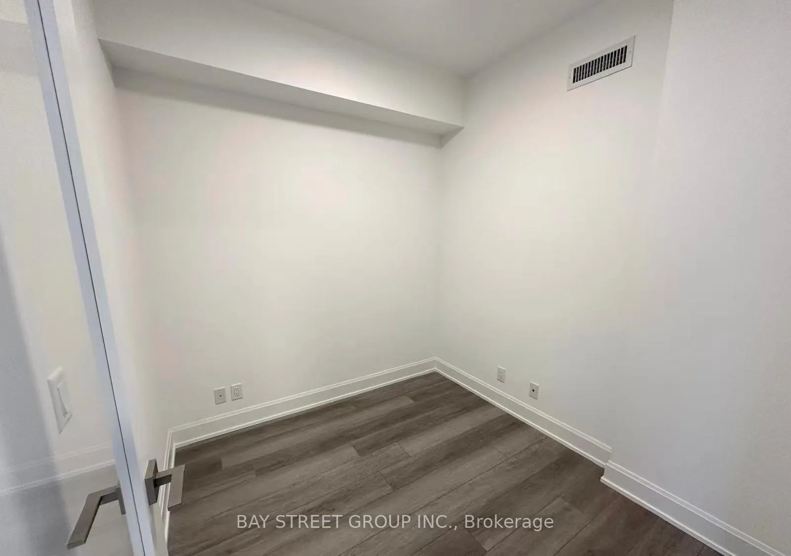 Photo 7 of Unit 2109, 8 Water Walk Drive, Markham, Unionville — HOMEH
