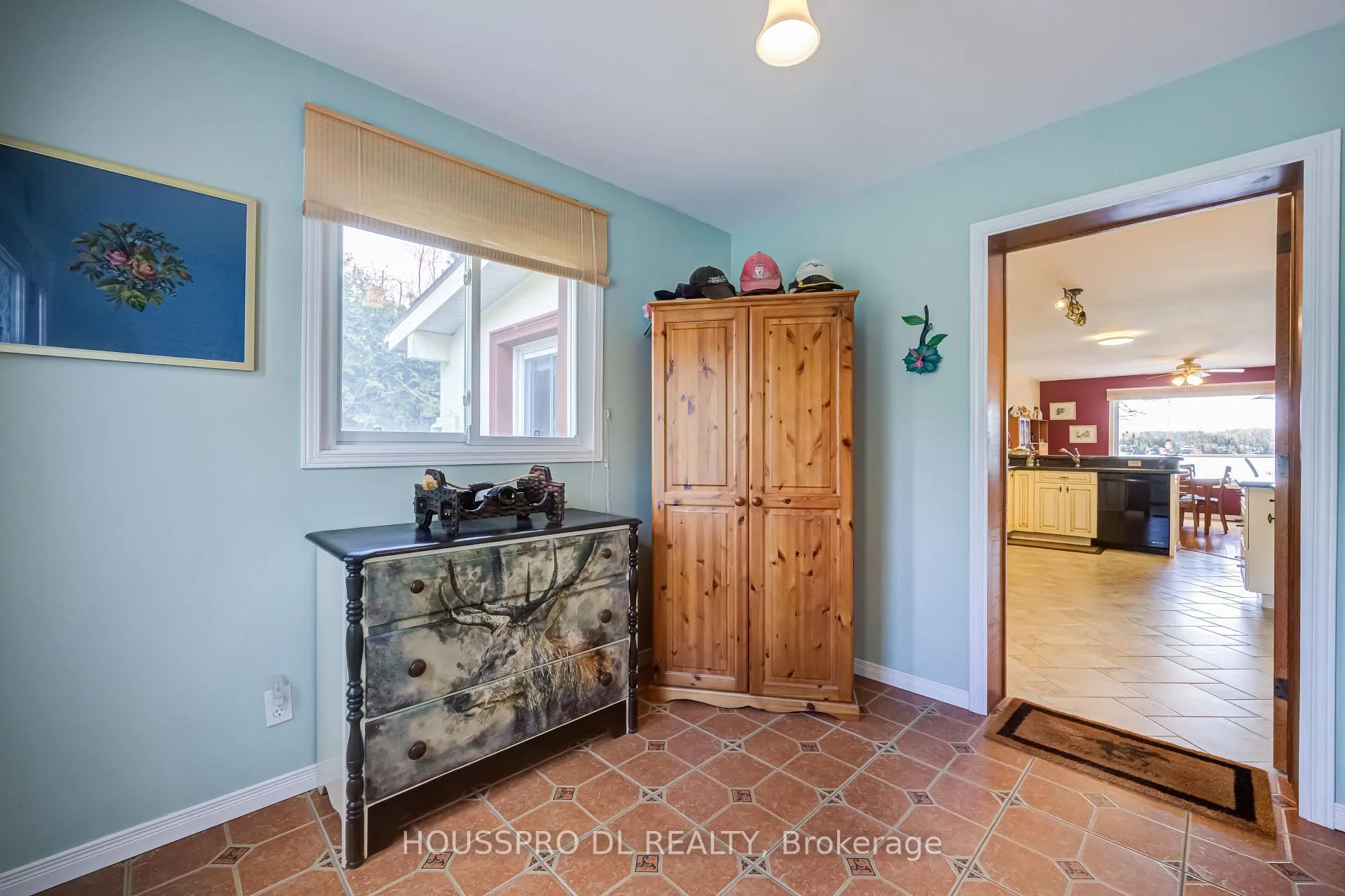 Photo 6 of 2683 Lakeshore Road E, Oro-Medonte, Rural Oro-Medonte — HOMEH