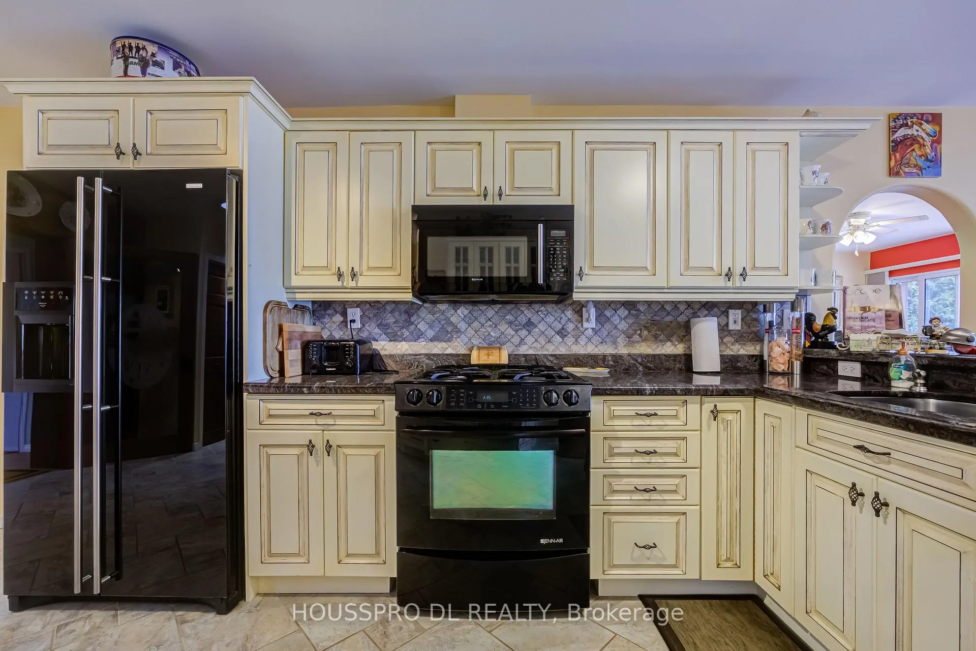 Photo 11 of 2683 Lakeshore Road E, Oro-Medonte, Rural Oro-Medonte — HOMEH
