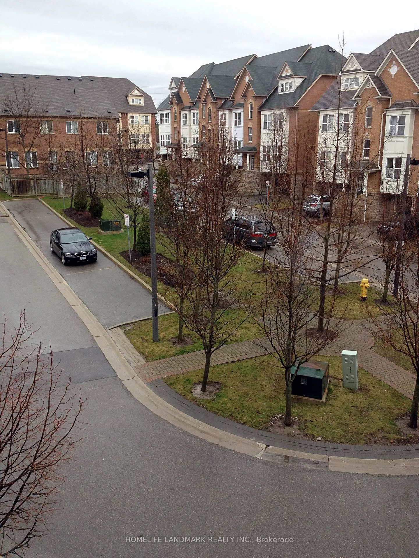 Photo 3 of 37 Michael Way, Markham, Buttonville — HOMEH
