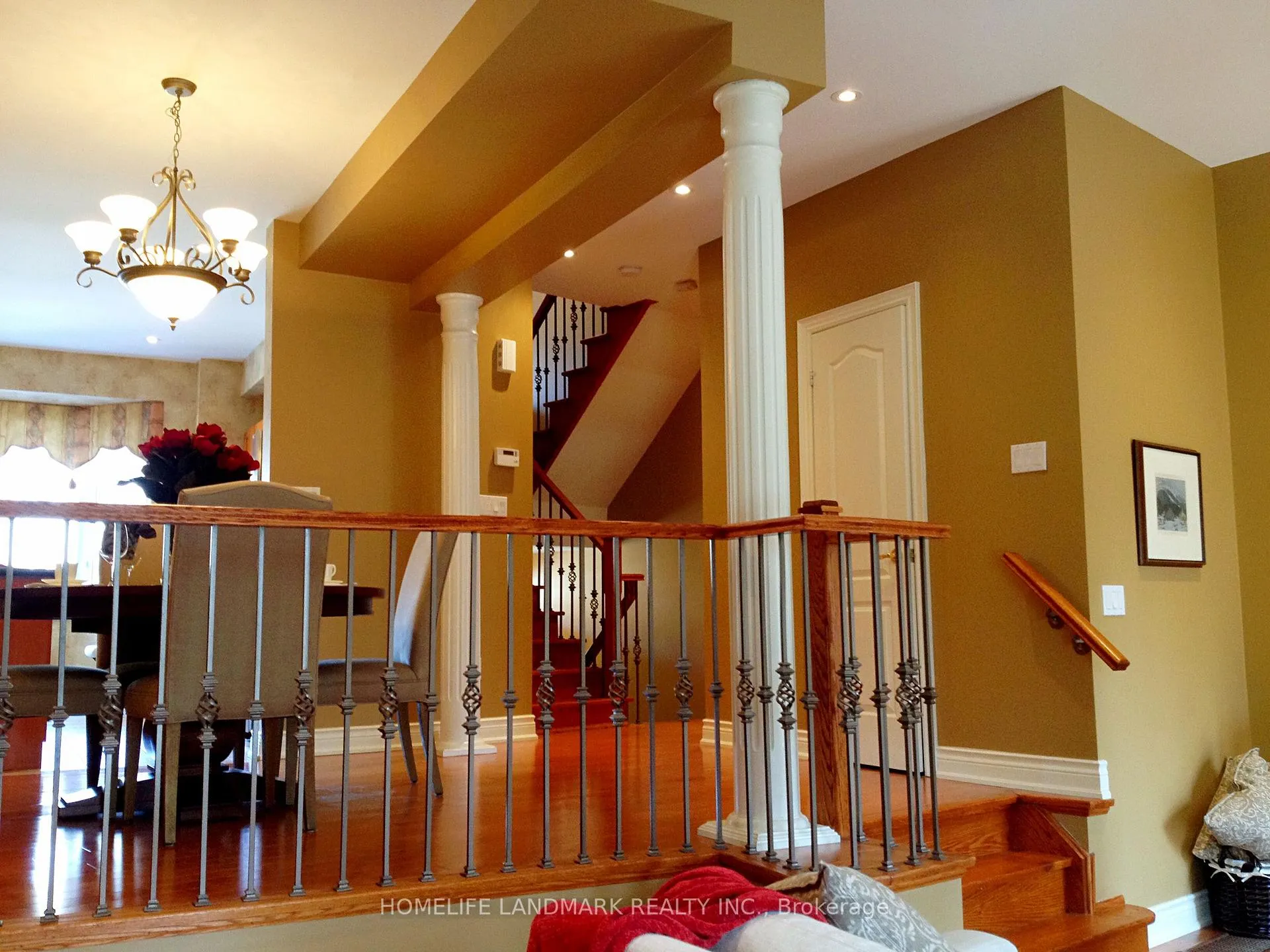 Photo 7 of 37 Michael Way, Markham, Buttonville — HOMEH