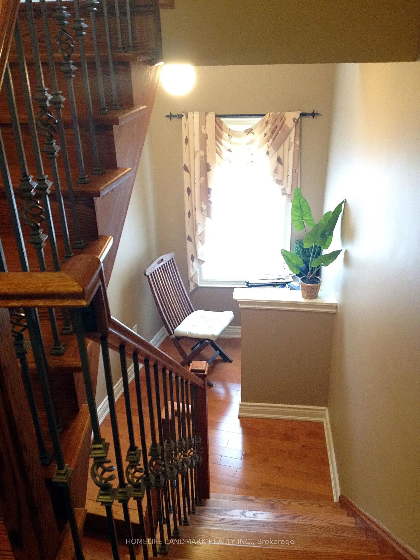 Photo 13 of 37 Michael Way, Markham, Buttonville — HOMEH