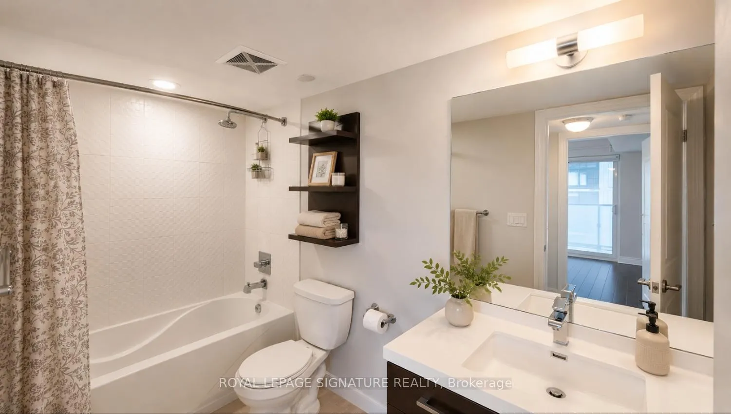 Photo 8 of Unit 1810, 28 Ted Rogers Way, Toronto, Church-Yonge Corridor — HOMEH