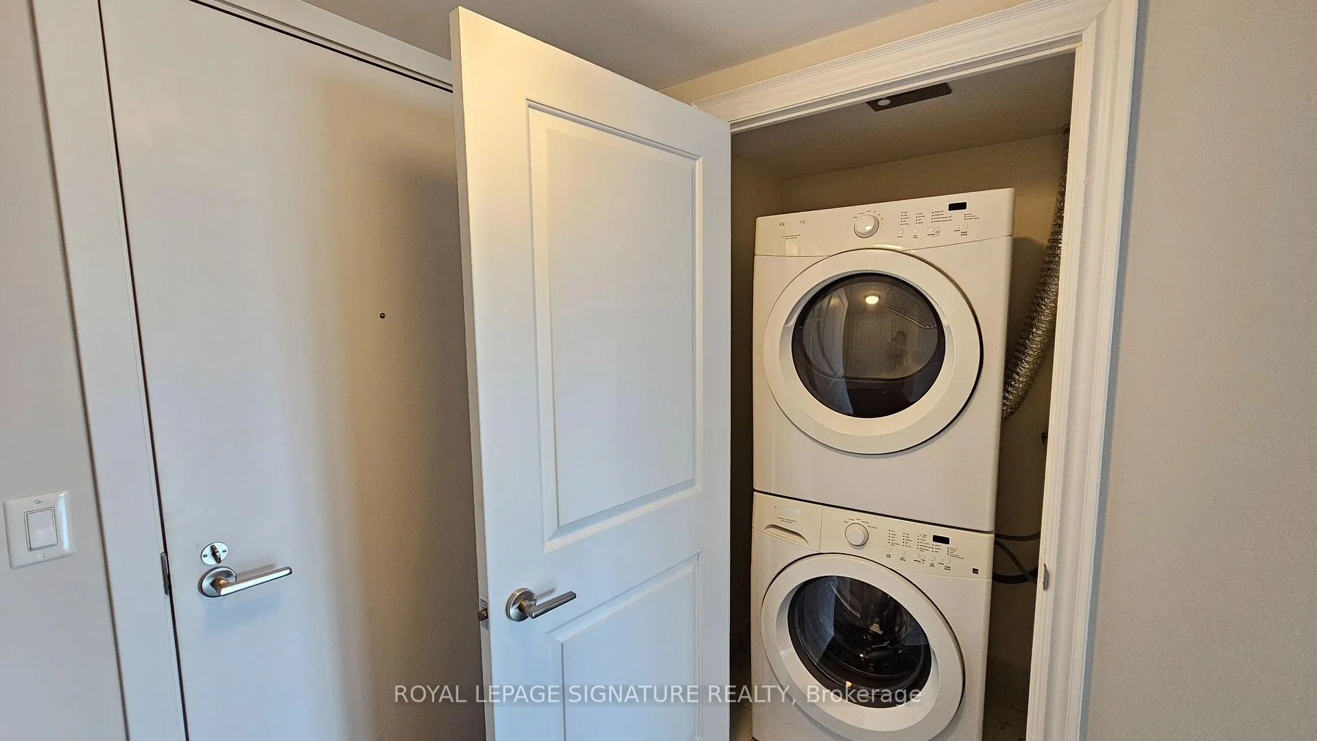 Photo 11 of Unit 1810, 28 Ted Rogers Way, Toronto, Church-Yonge Corridor — HOMEH