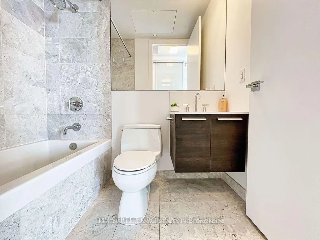 Photo 16 of Unit LPH5106, 42 Charles Street, Toronto, Church-Yonge Corridor — HOMEH