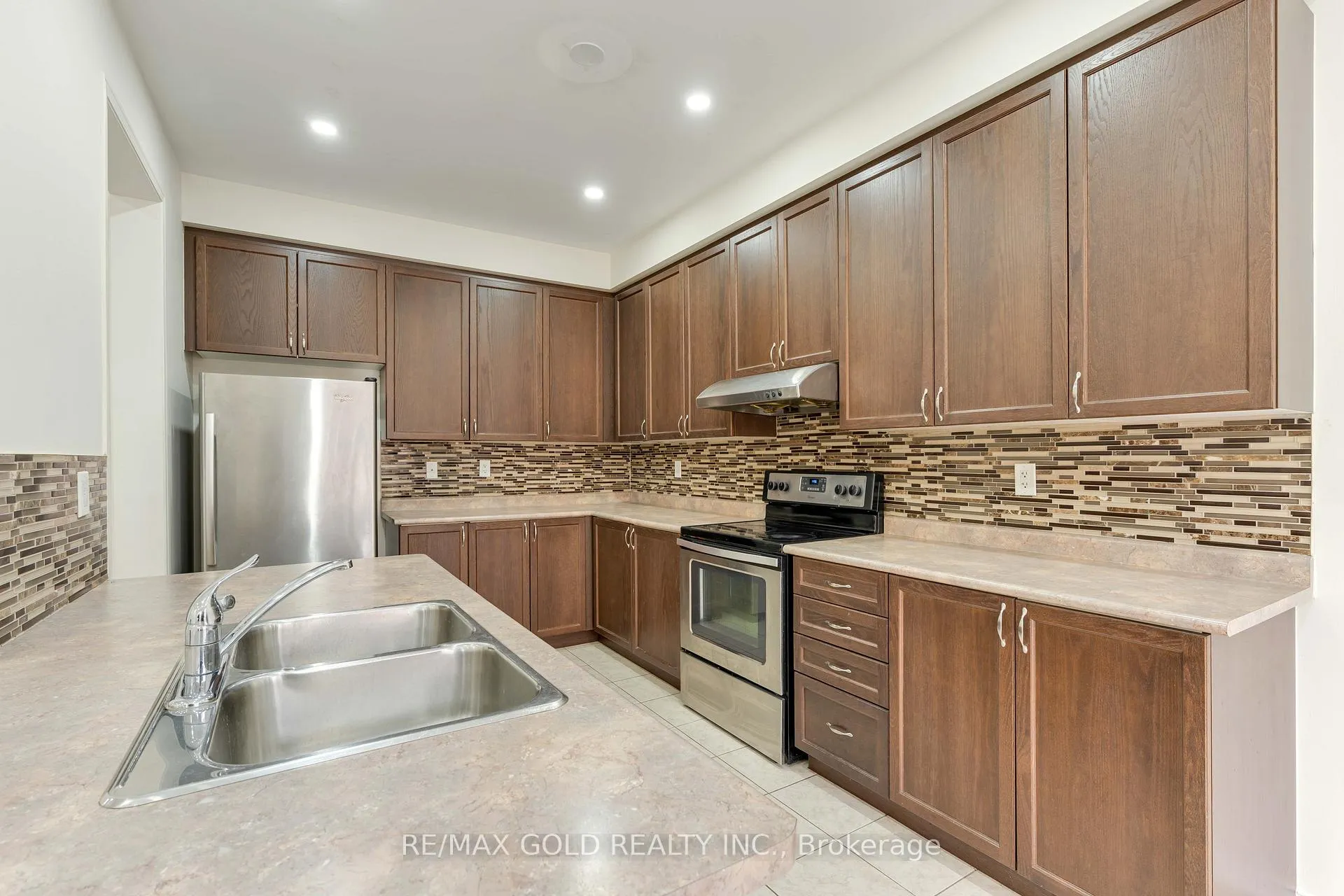 Photo 13 of 49 Pentonville Road, Brampton, Sandringham-Wellington — HOMEH