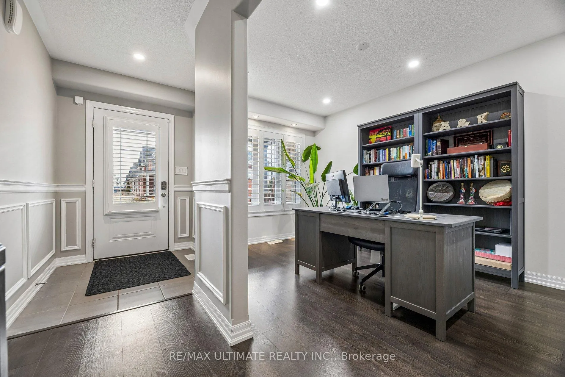 Photo 5 of 1825 Silverstone Crescent, Oshawa, Samac — HOMEH