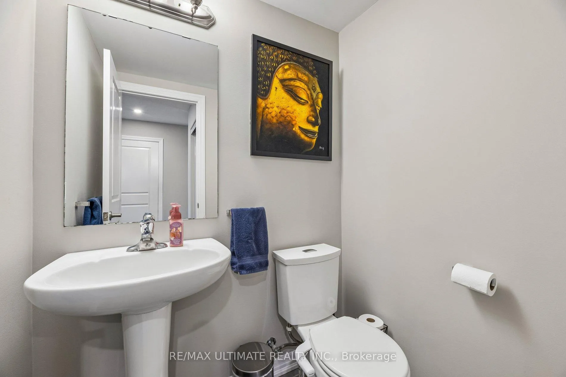 Photo 10 of 1825 Silverstone Crescent, Oshawa, Samac — HOMEH