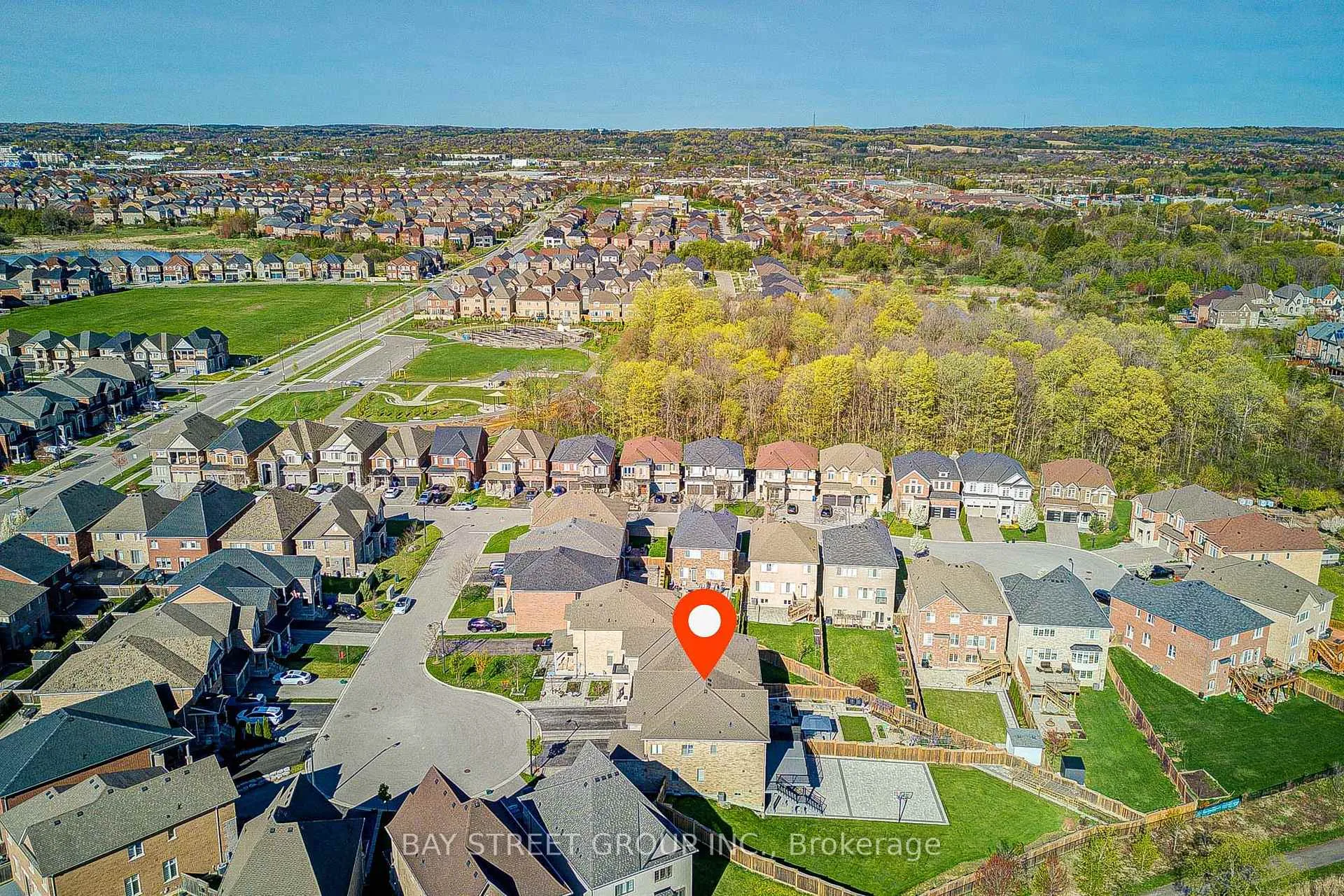 Photo 5 of 28 Boland Court, Aurora, Rural Aurora — HOMEH