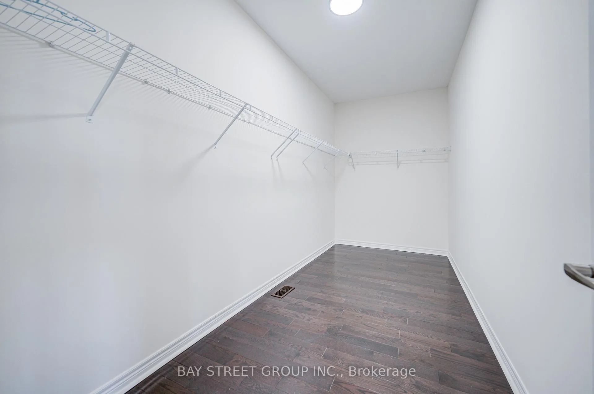 Photo 32 of 28 Boland Court, Aurora, Rural Aurora — HOMEH