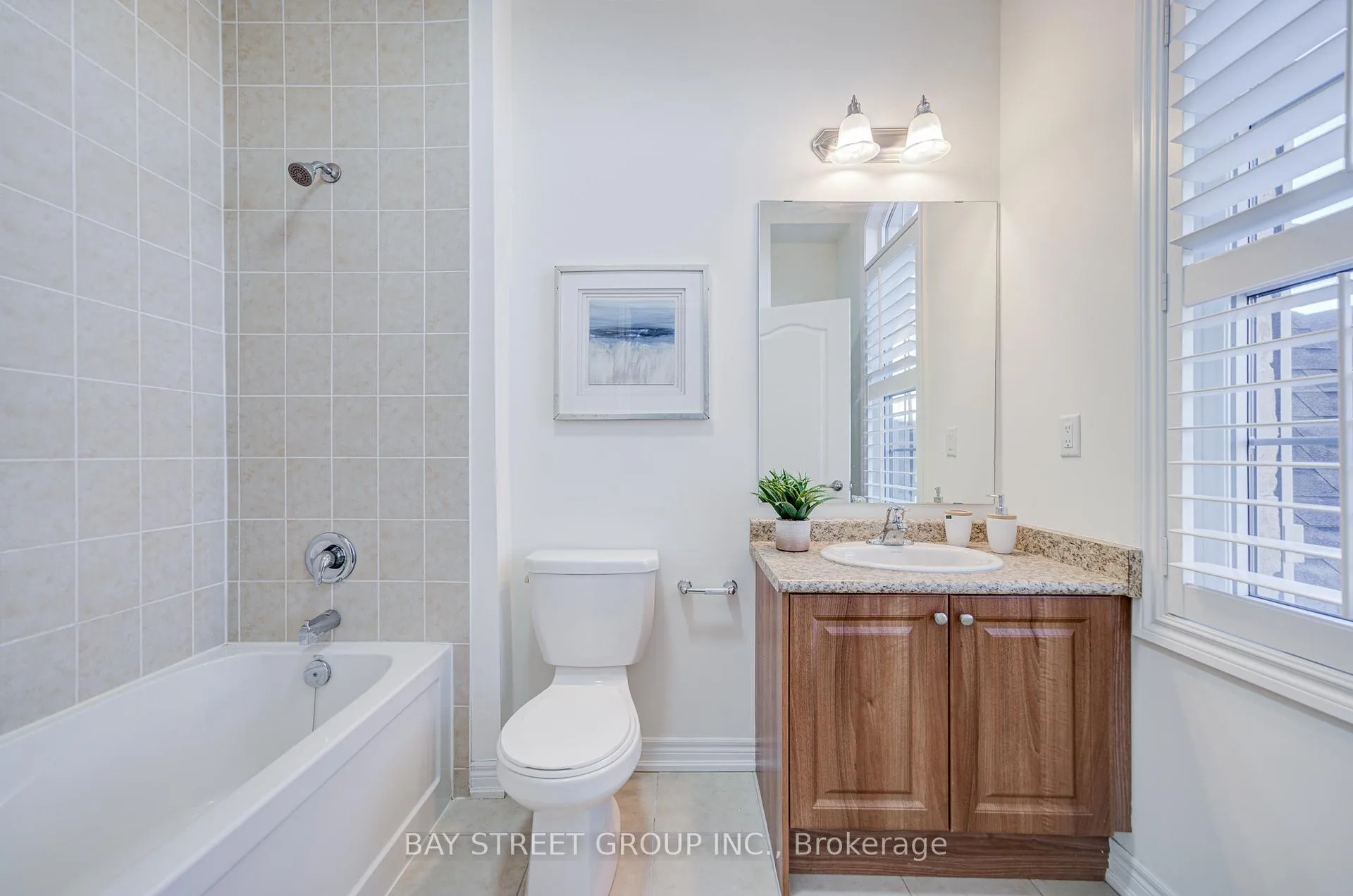 Photo 35 of 28 Boland Court, Aurora, Rural Aurora — HOMEH