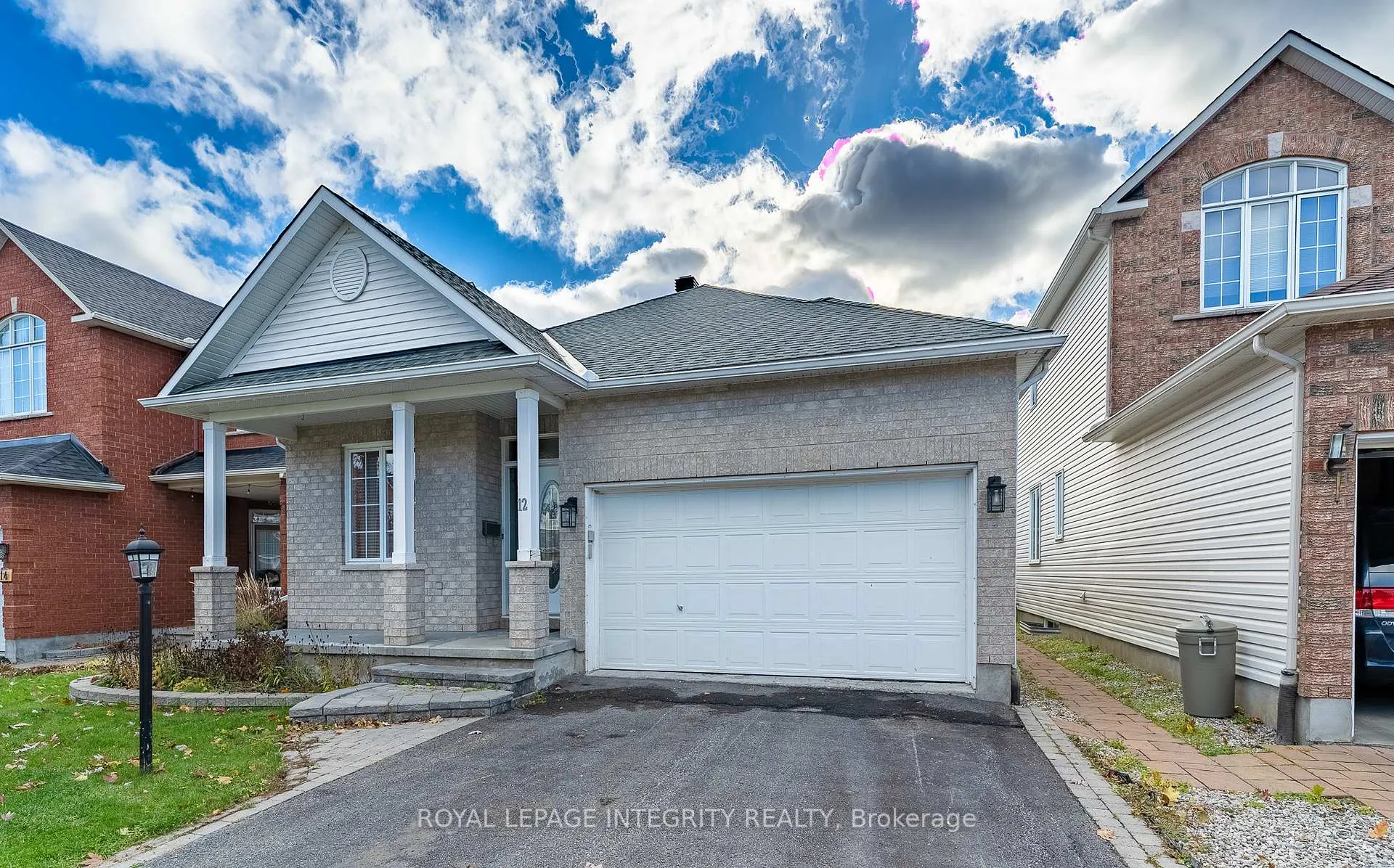 Photo 2 of 12 Maple Stand Way, Ottawa, Barrhaven East — HOMEH