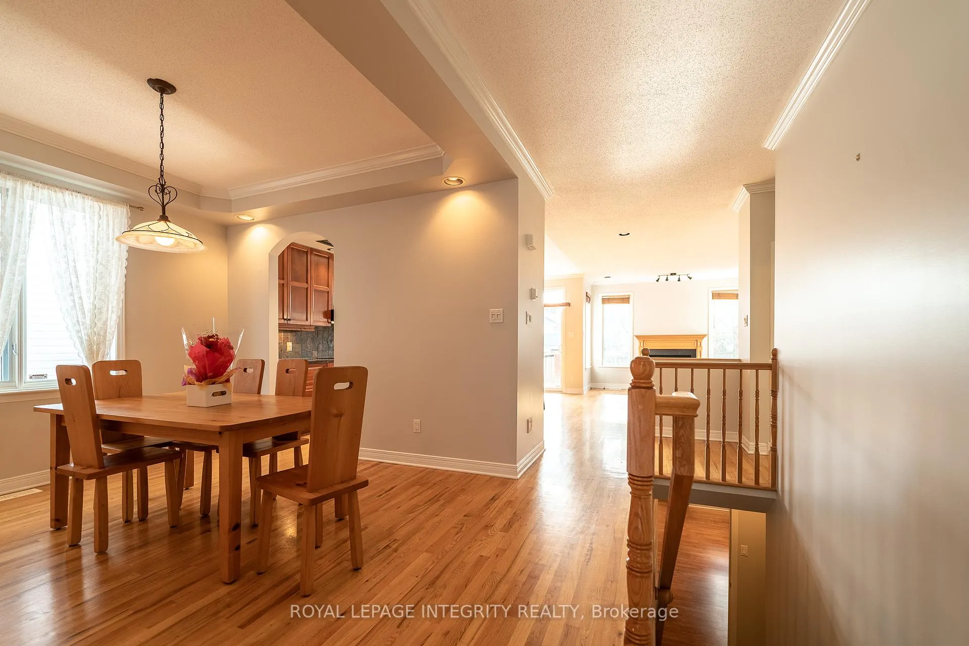 Photo 5 of 12 Maple Stand Way, Ottawa, Barrhaven East — HOMEH
