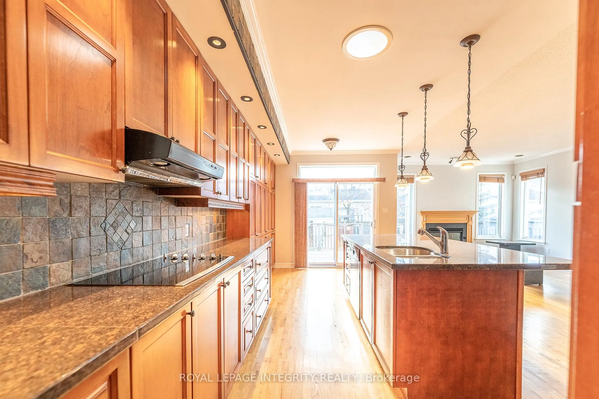 Photo 11 of 12 Maple Stand Way, Ottawa, Barrhaven East — HOMEH