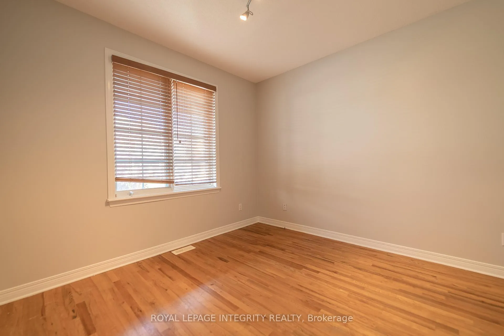 Photo 17 of 12 Maple Stand Way, Ottawa, Barrhaven East — HOMEH