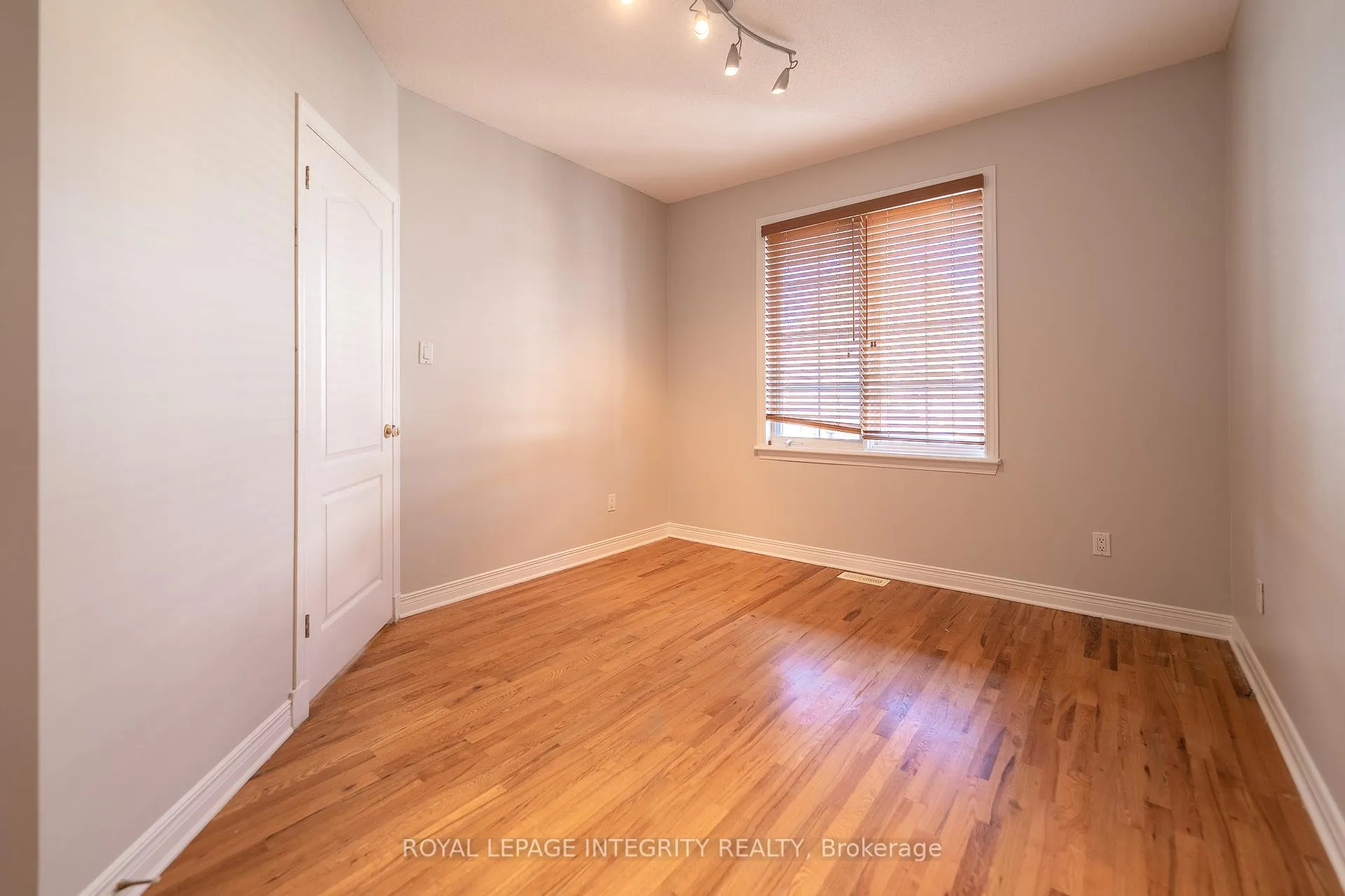 Photo 18 of 12 Maple Stand Way, Ottawa, Barrhaven East — HOMEH