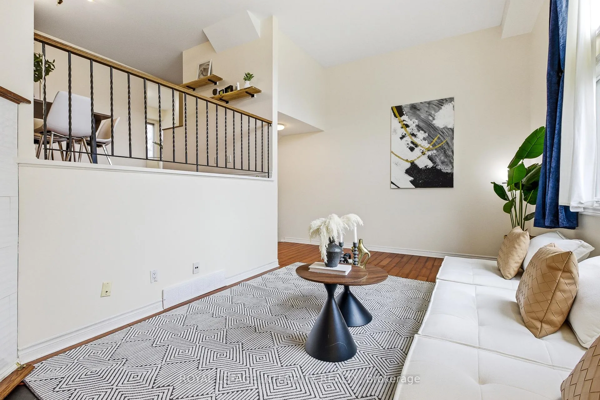 Photo 4 of Unit 33, 3205 Uplands Drive, Ottawa, Hunt Club Woods — HOMEH