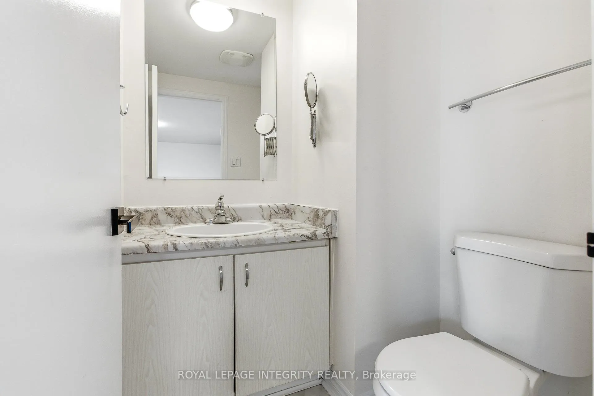 Photo 22 of Unit 33, 3205 Uplands Drive, Ottawa, Hunt Club Woods — HOMEH