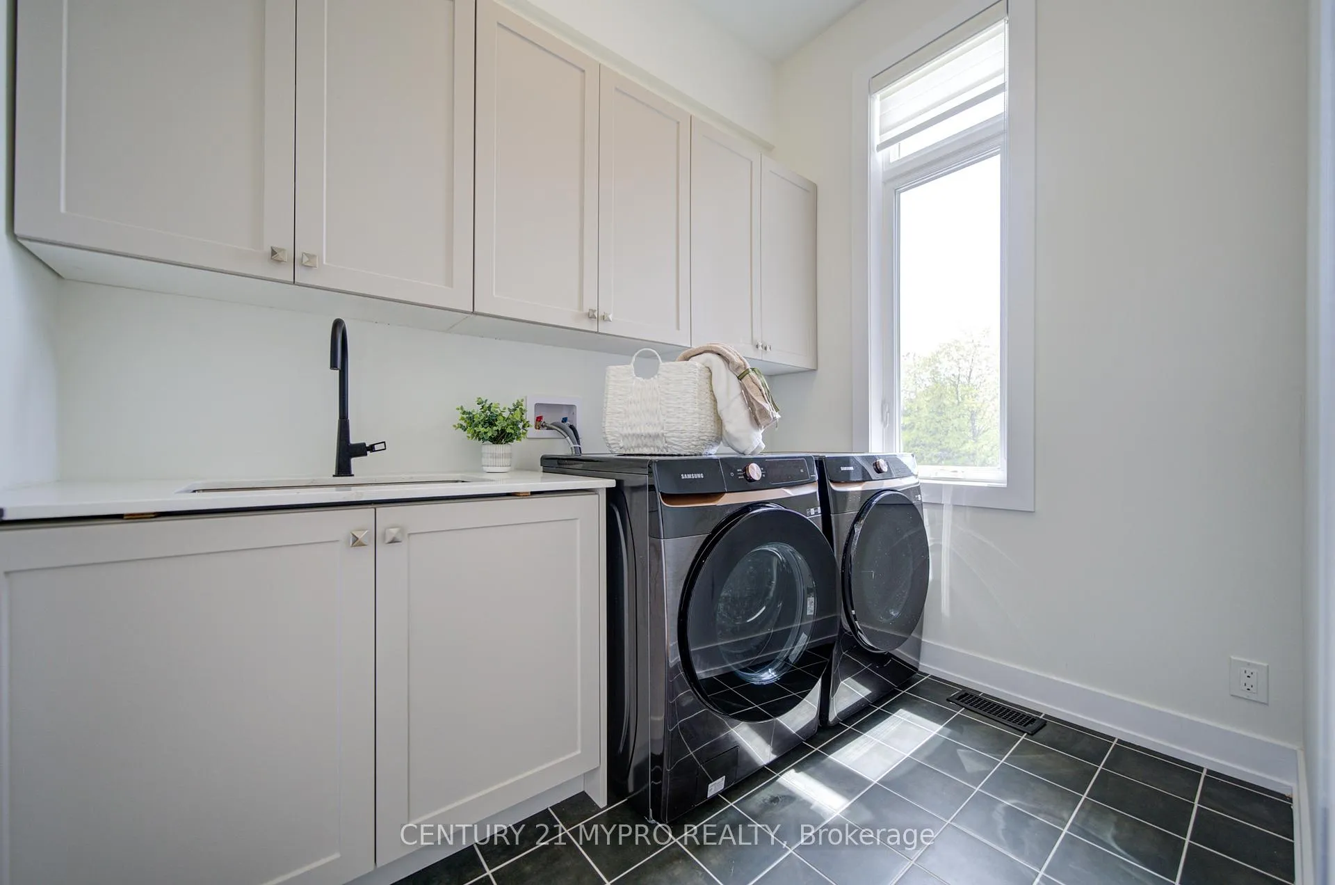 Photo 31 of 12 Vanderbergh Avenue, Markham, Angus Glen — HOMEH