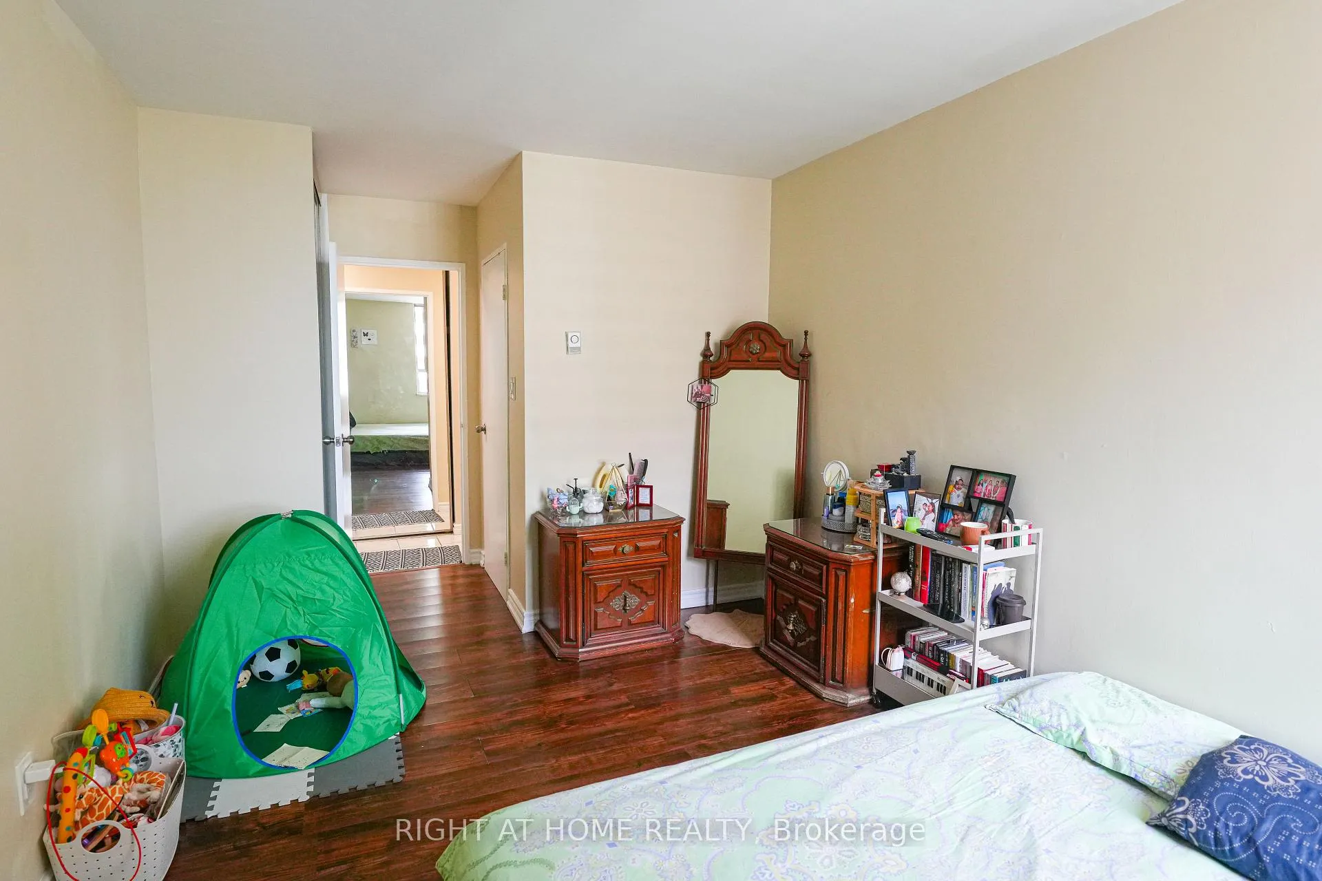 Photo 10 of Unit 2203, 1 Massey Square, Toronto, Crescent Town — HOMEH
