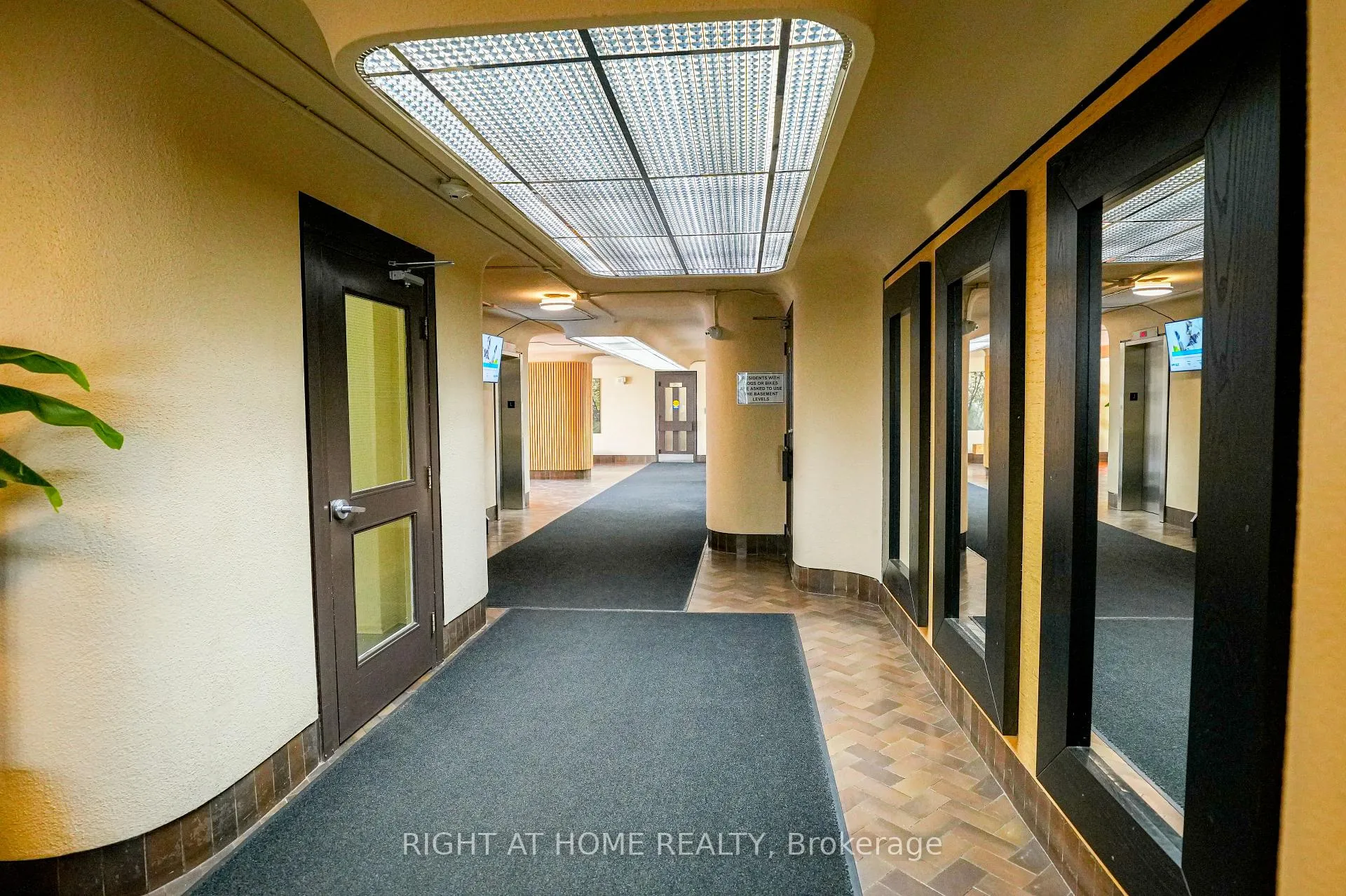 Photo 17 of Unit 2203, 1 Massey Square, Toronto, Crescent Town — HOMEH