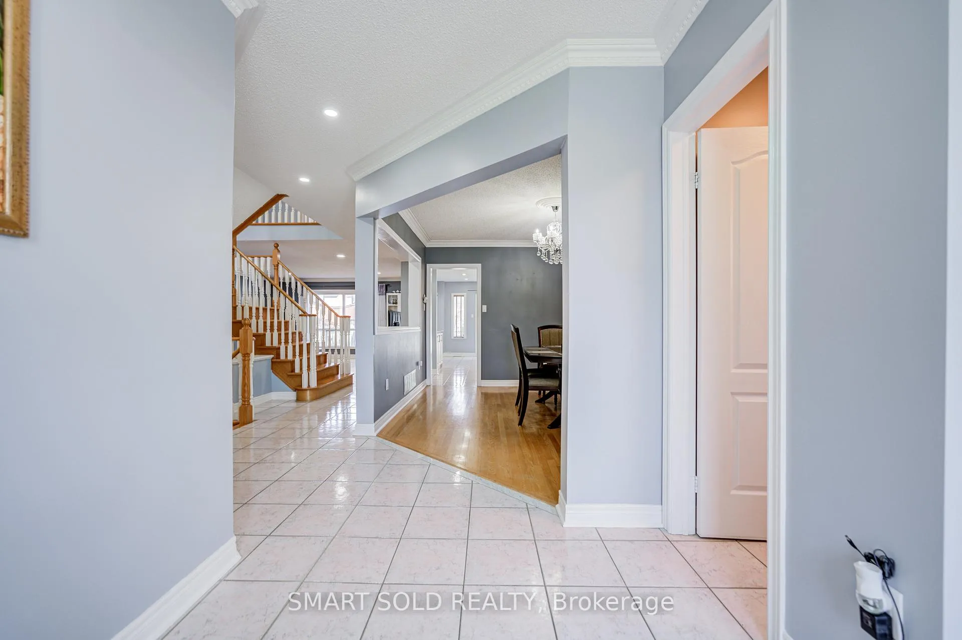 Photo 4 of 72 Norbury Drive, Markham, Rouge Fairways — HOMEH