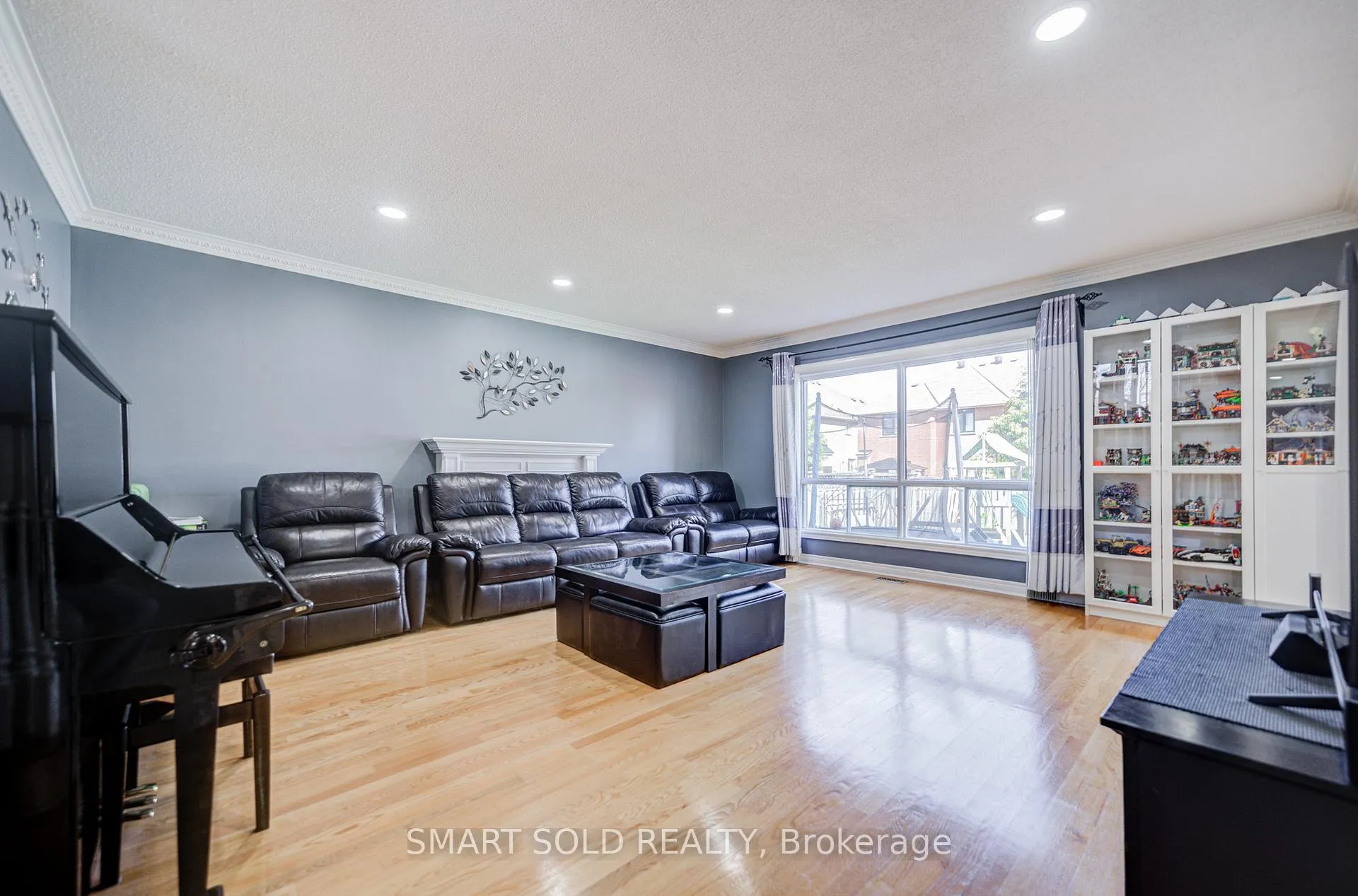 Photo 8 of 72 Norbury Drive, Markham, Rouge Fairways — HOMEH