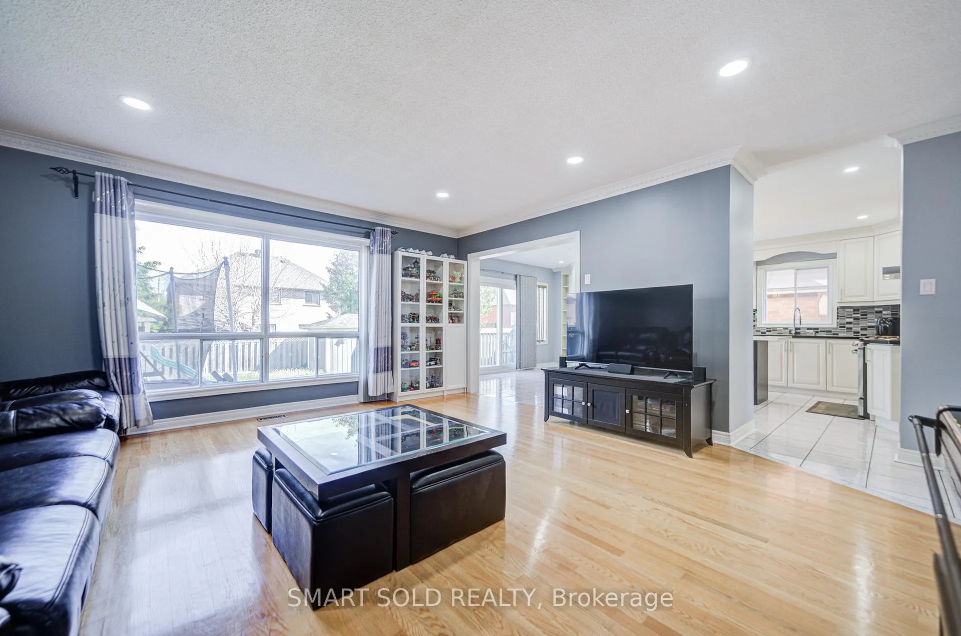 Photo 10 of 72 Norbury Drive, Markham, Rouge Fairways — HOMEH