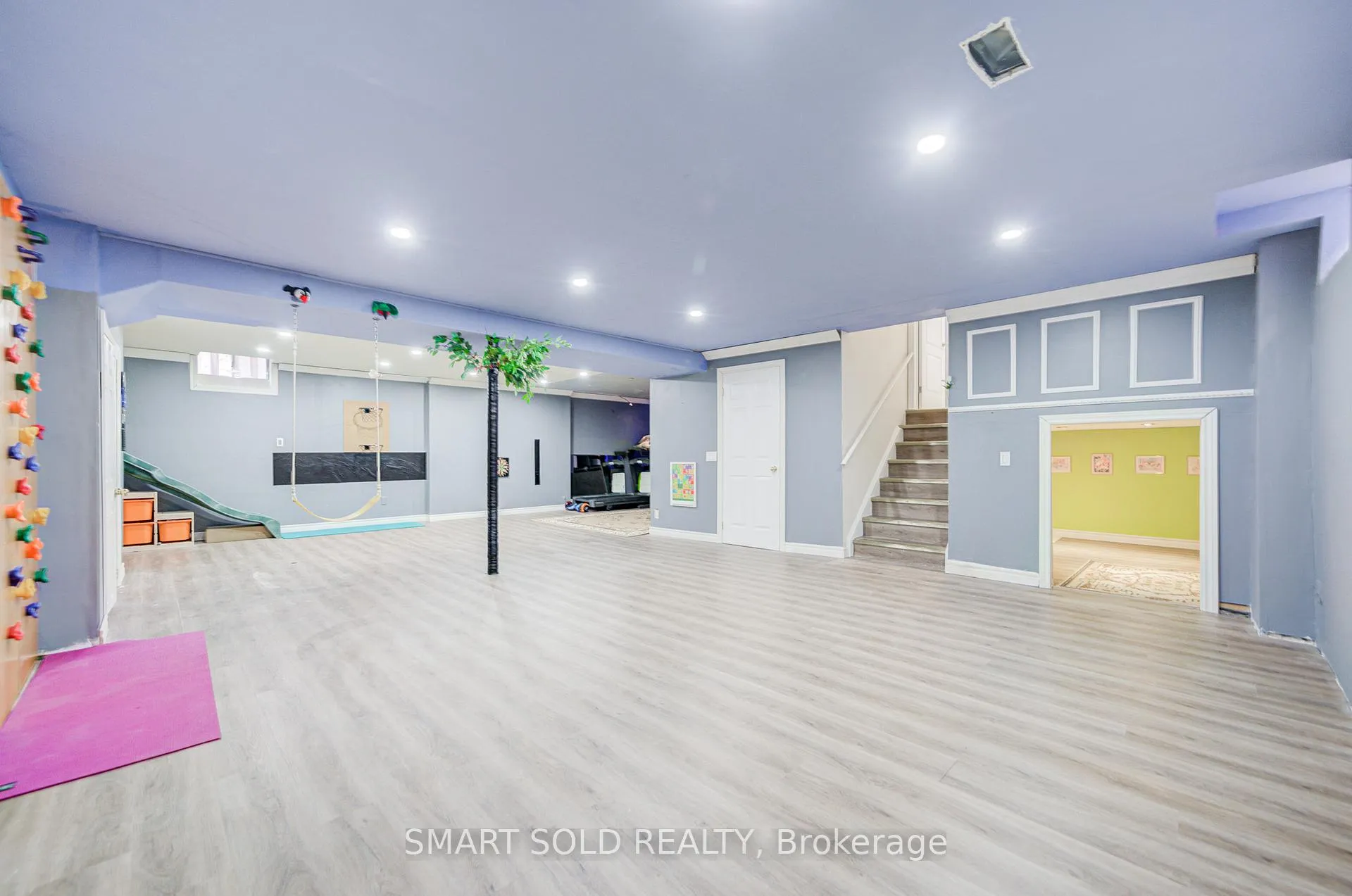 Photo 39 of 72 Norbury Drive, Markham, Rouge Fairways — HOMEH