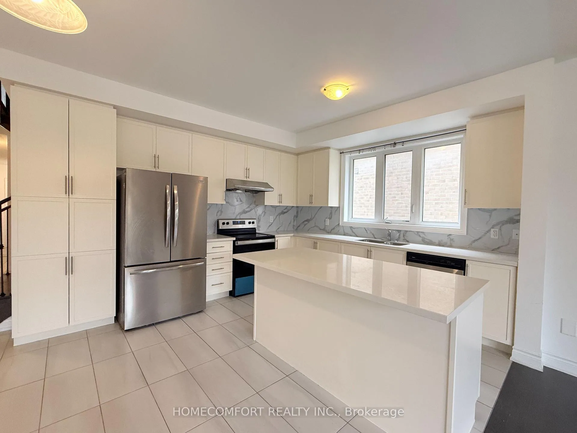 Photo 3 of 10 Ryler Way, Markham, Cedarwood — HOMEH