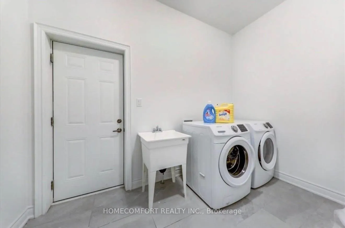 Photo 16 of 10 Ryler Way, Markham, Cedarwood — HOMEH