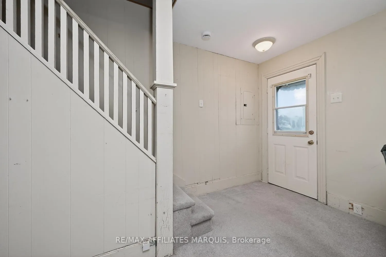 Photo 8 of 39 Merrick Street, Smiths Falls — HOMEH