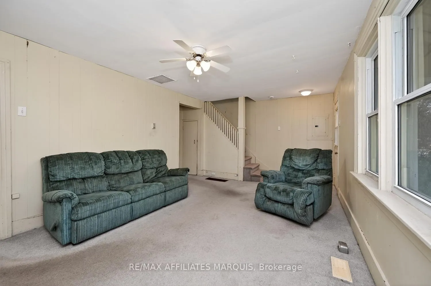 Photo 14 of 39 Merrick Street, Smiths Falls — HOMEH